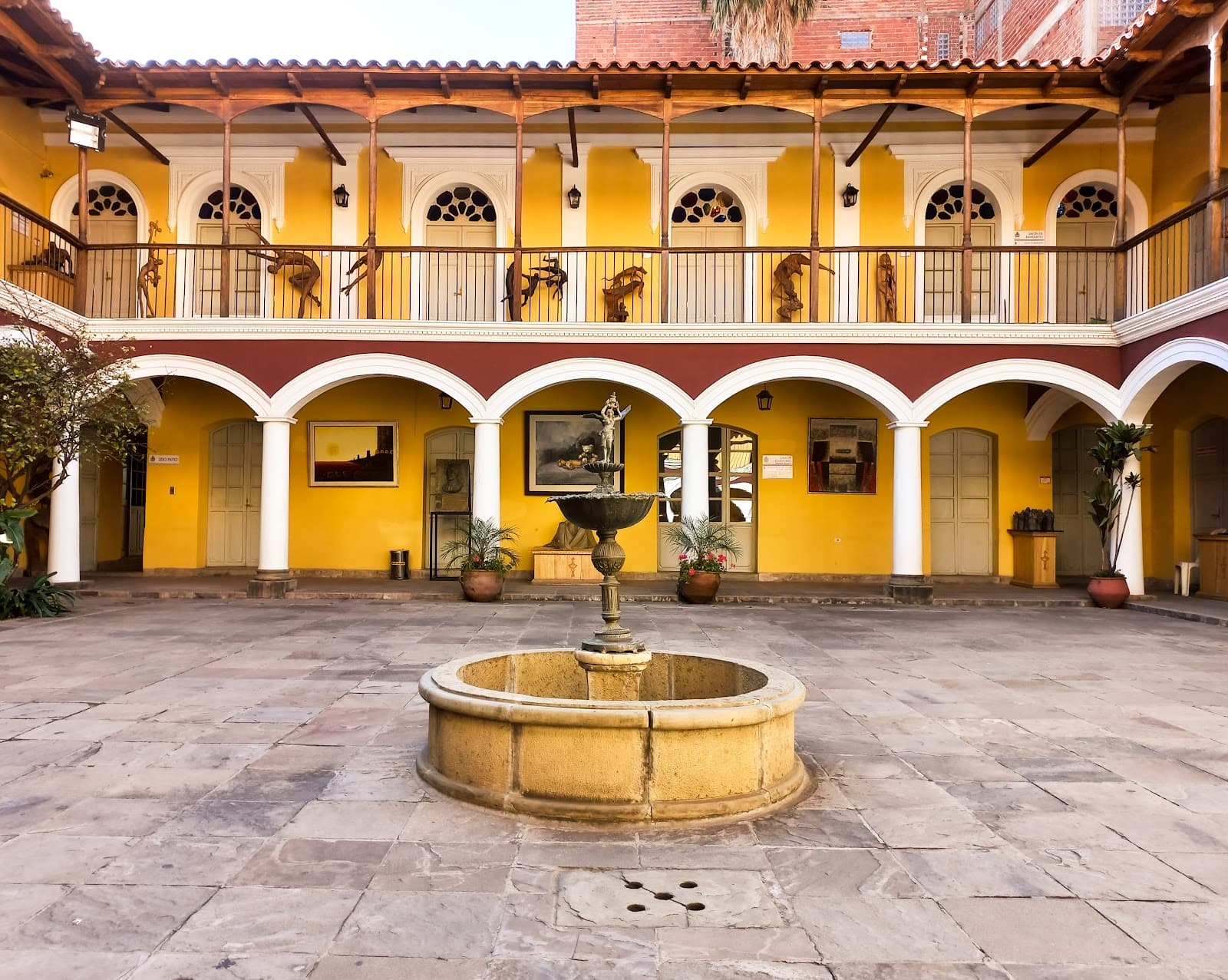 Museo Casona Santiváñez - Image 1