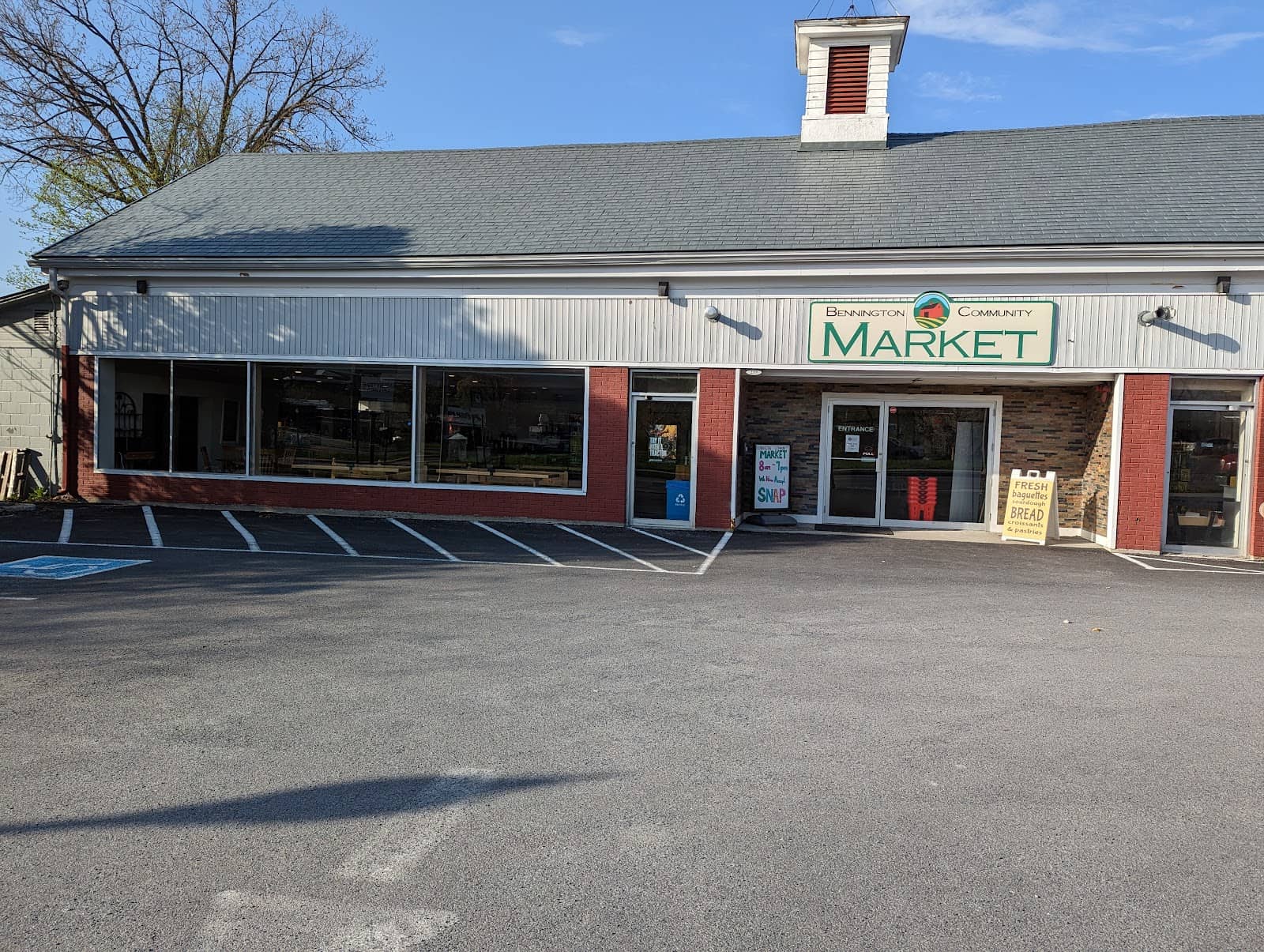 Farm-Fresh Produce & Flowers