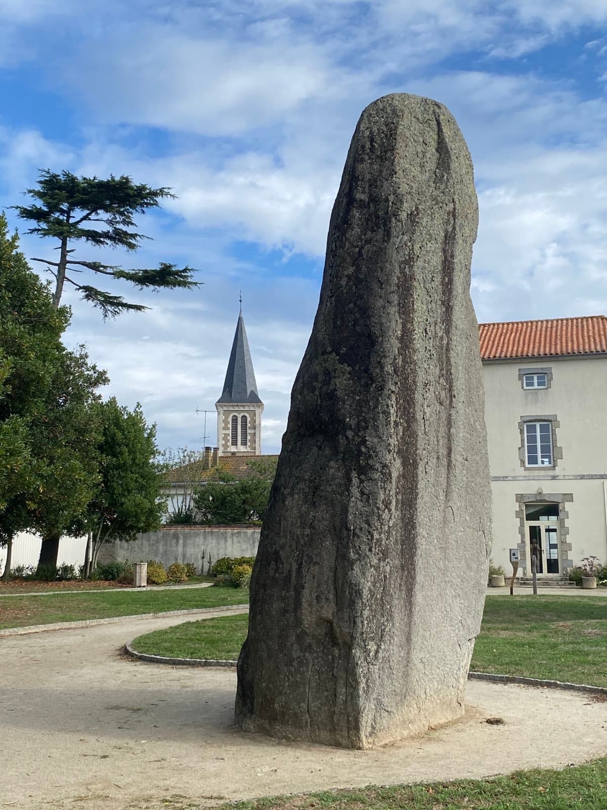 Avrillé Megaliths (day trip) - Image 1