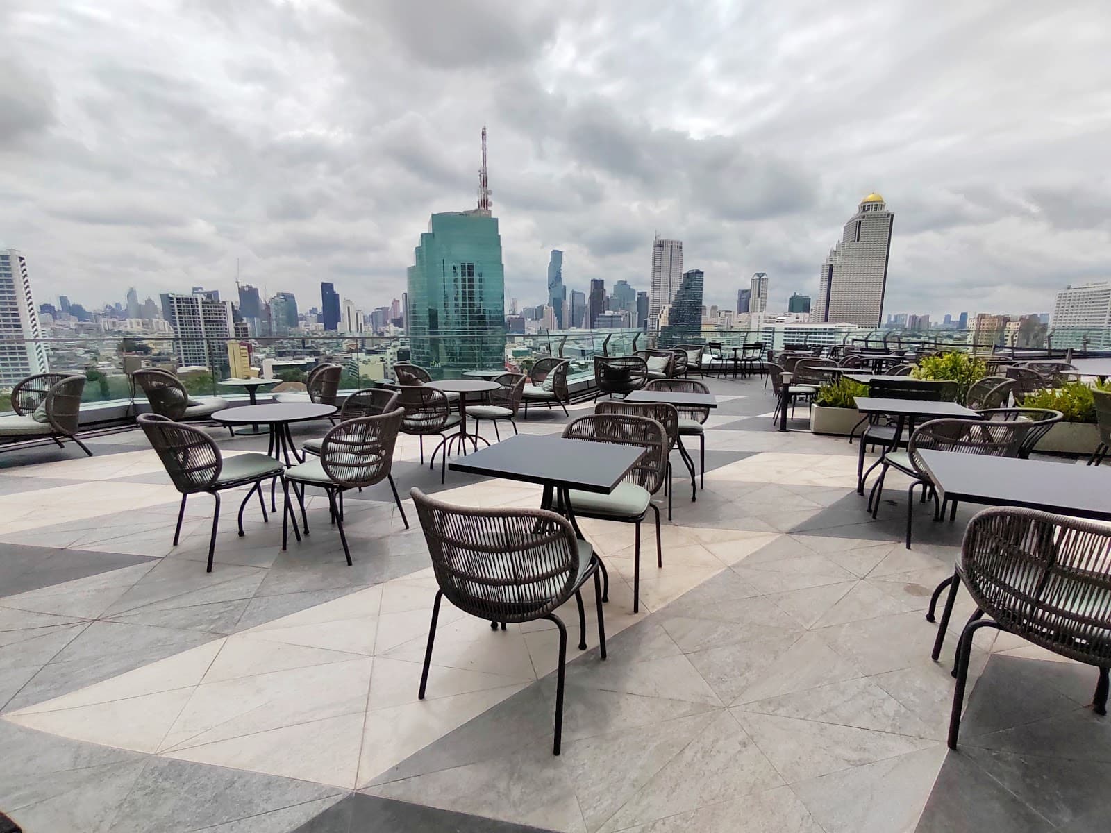 Starbucks ICONSIAM - Image 1