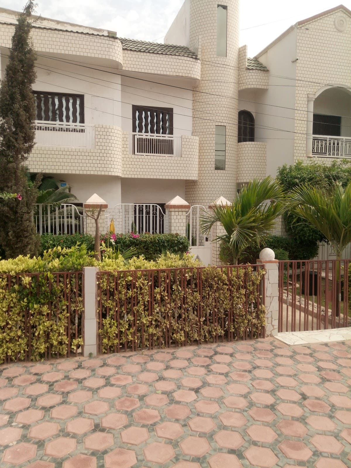 Rufisque Old Town - Image 1