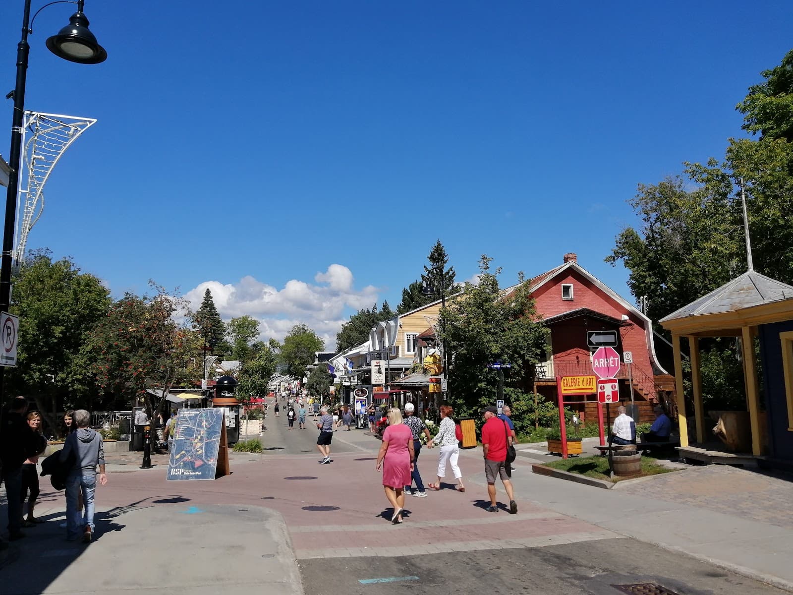 Rue Saint-Jean-Baptiste - Image 1