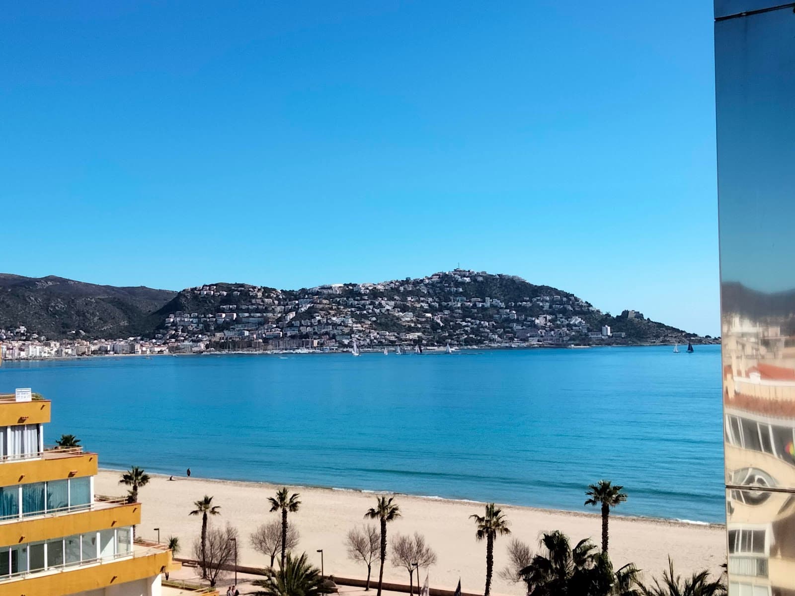 Roses Beach - Image 1