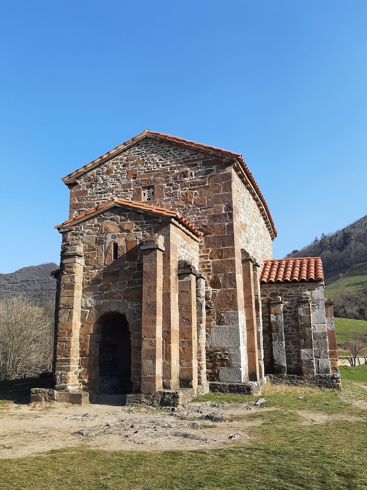 Santa Cristina de Lena - Image 1