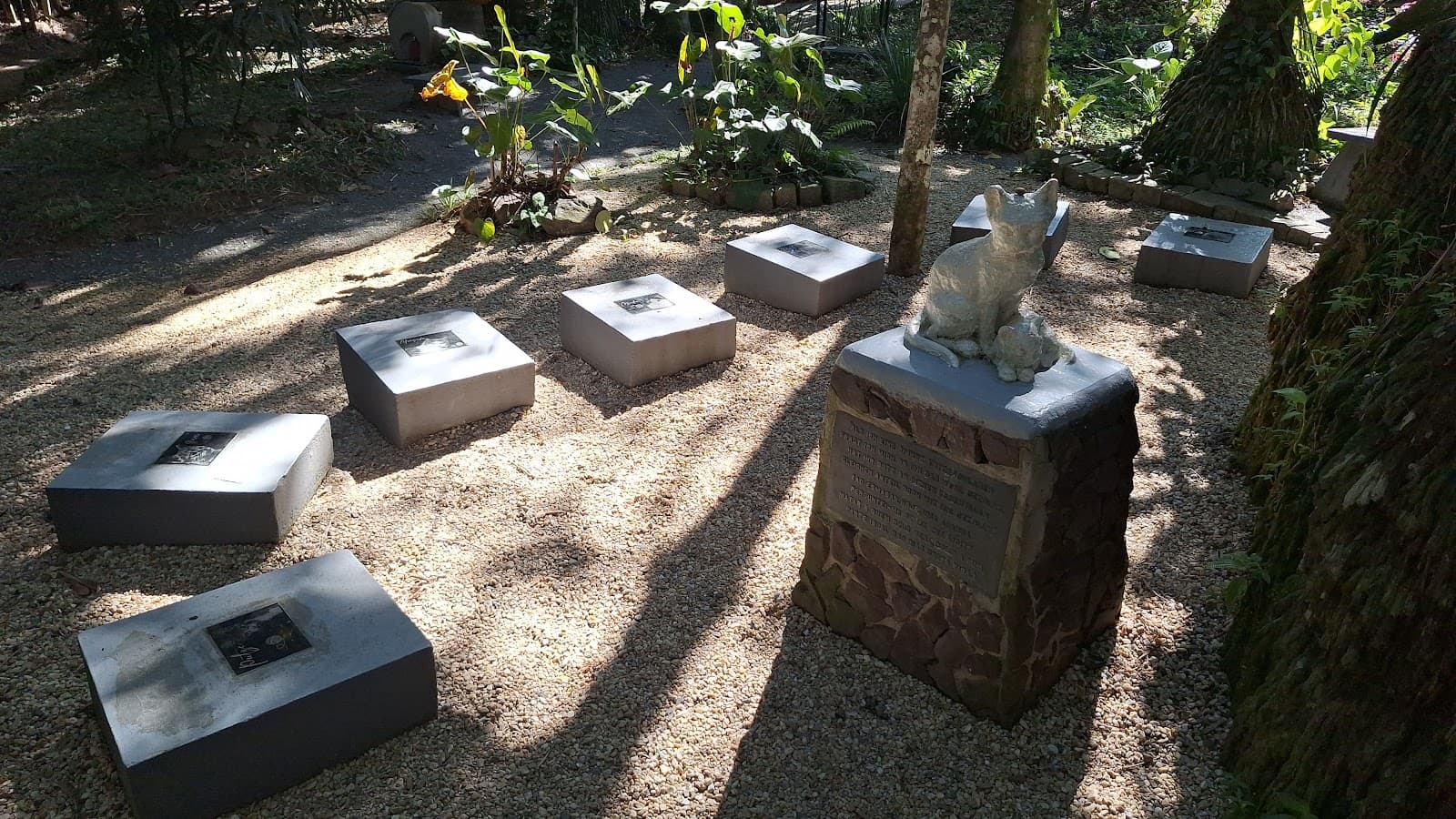 Edith Gaertner Garden and Cat Cemetery - Image 1