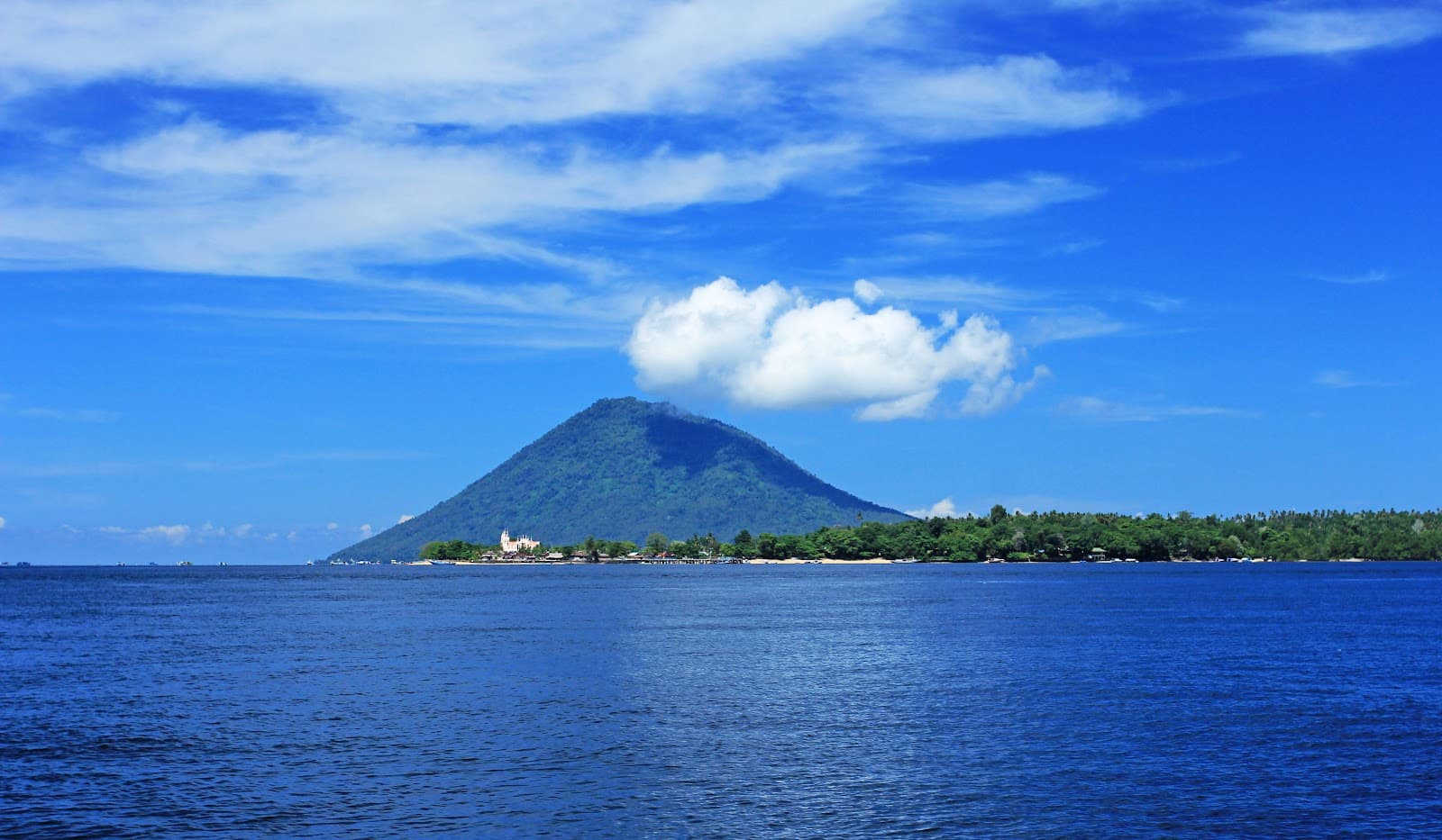 Manado Tua Viewpoint Manado - Image 1