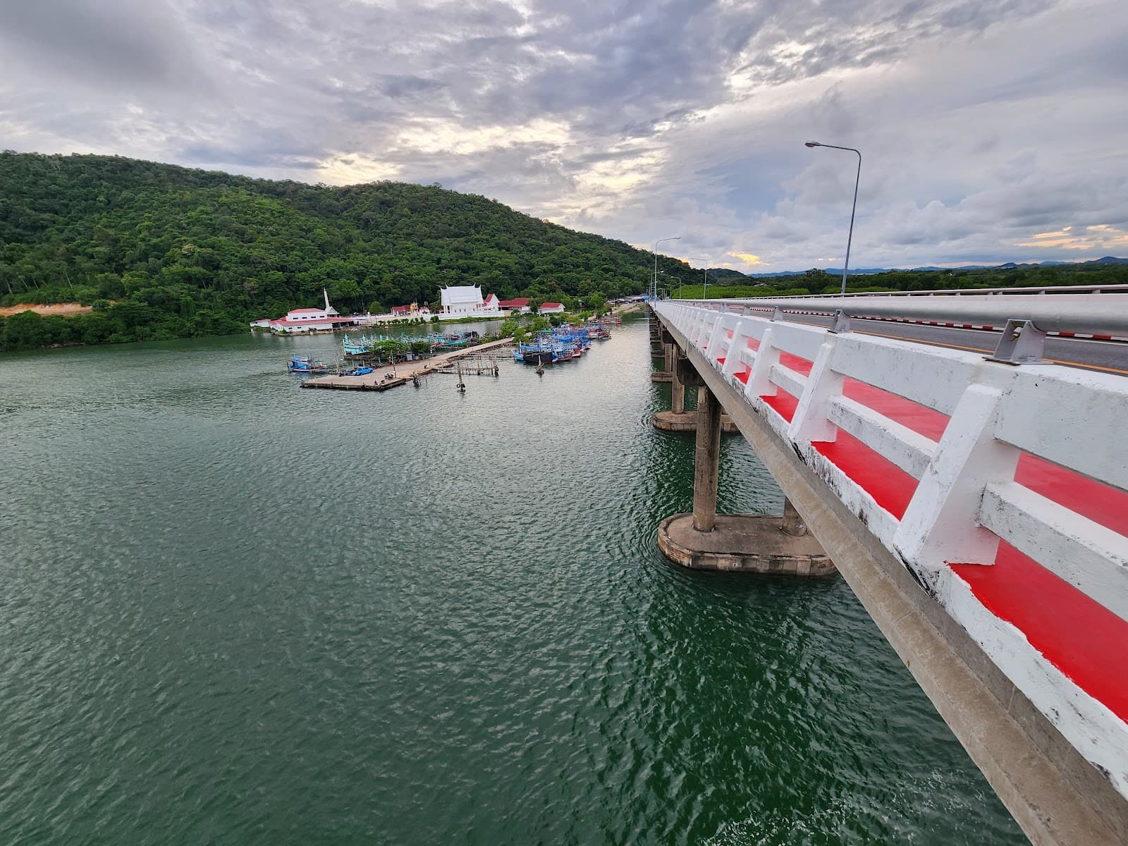 Laem Sing Bridge - Image 1