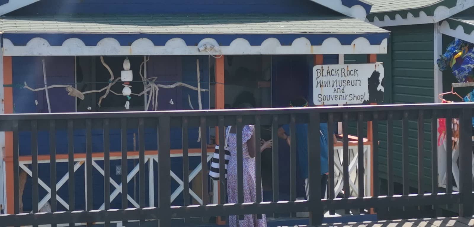 Local Gift Shops & Souvenirs