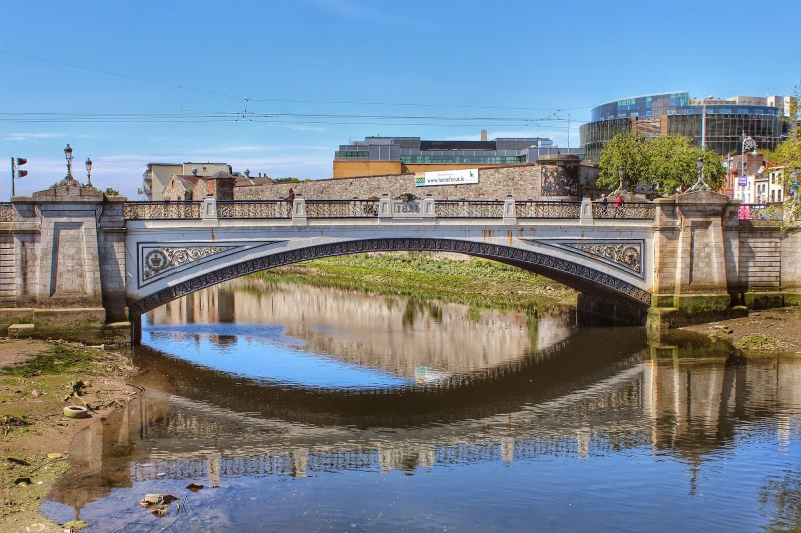 Seán Heuston Bridge Dublin - Image 1