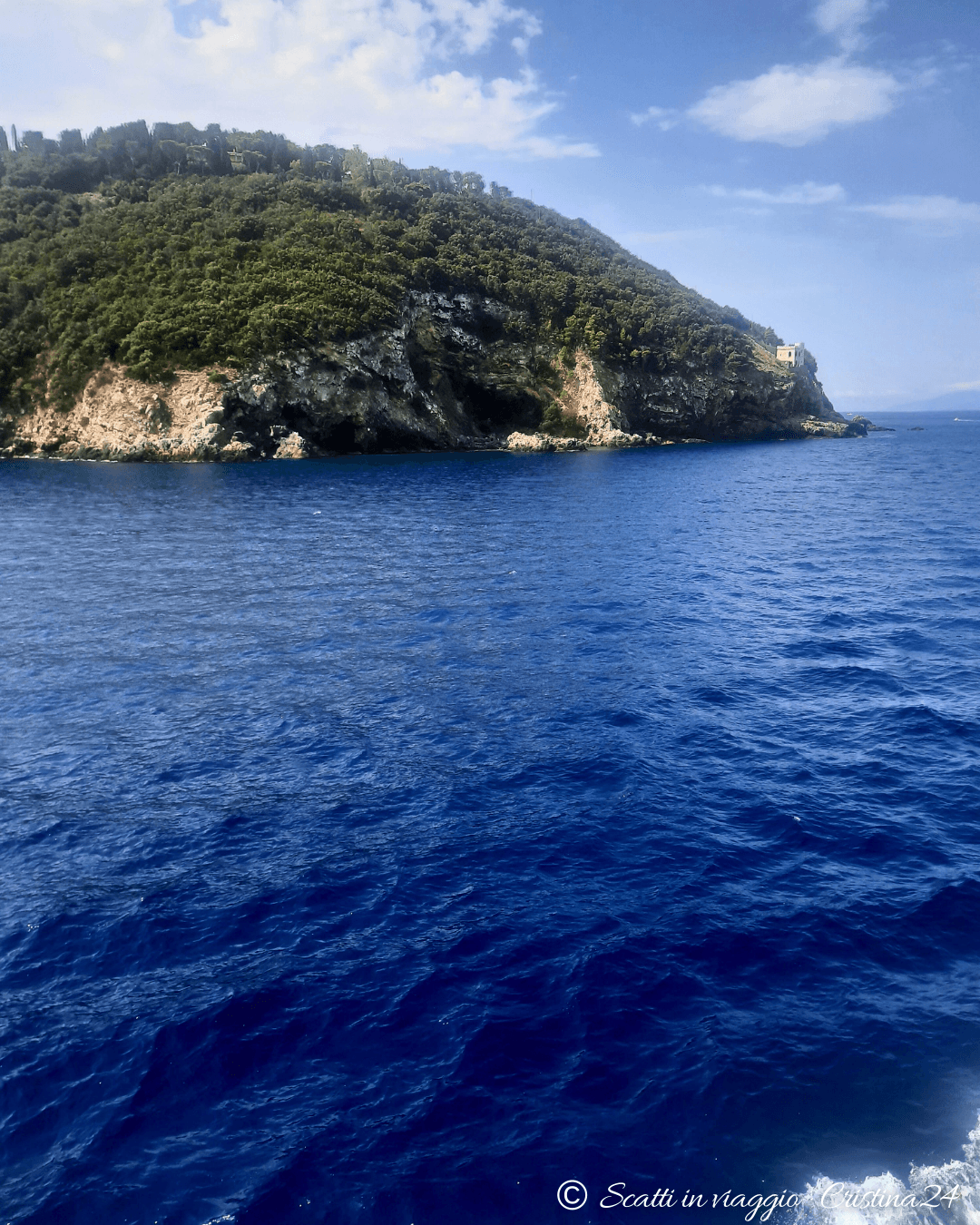 Punta Lividonia Lighthouse - Image 1