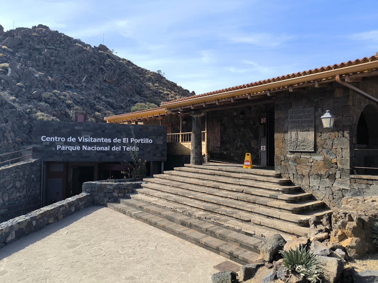 El Portillo Visitor Center - Image 1