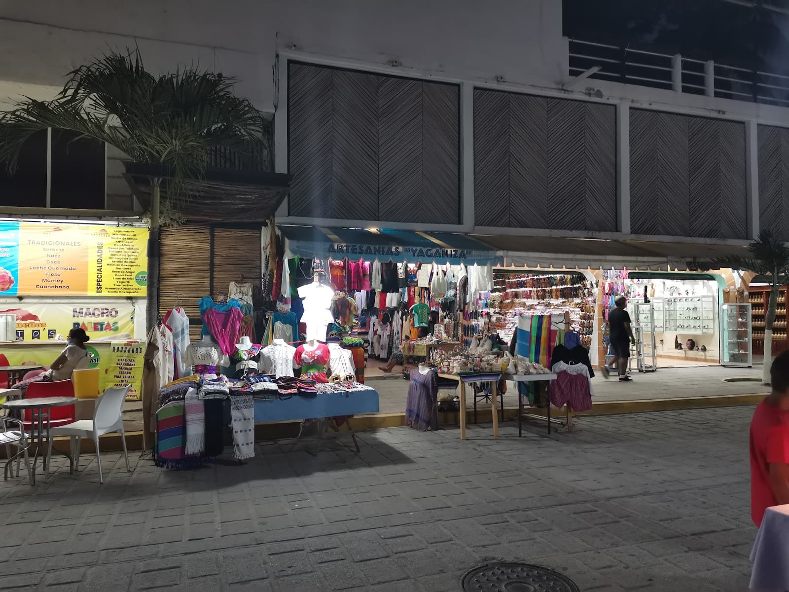 El Adoquín Avenida Alfonso Pérez Gasga - Image 1