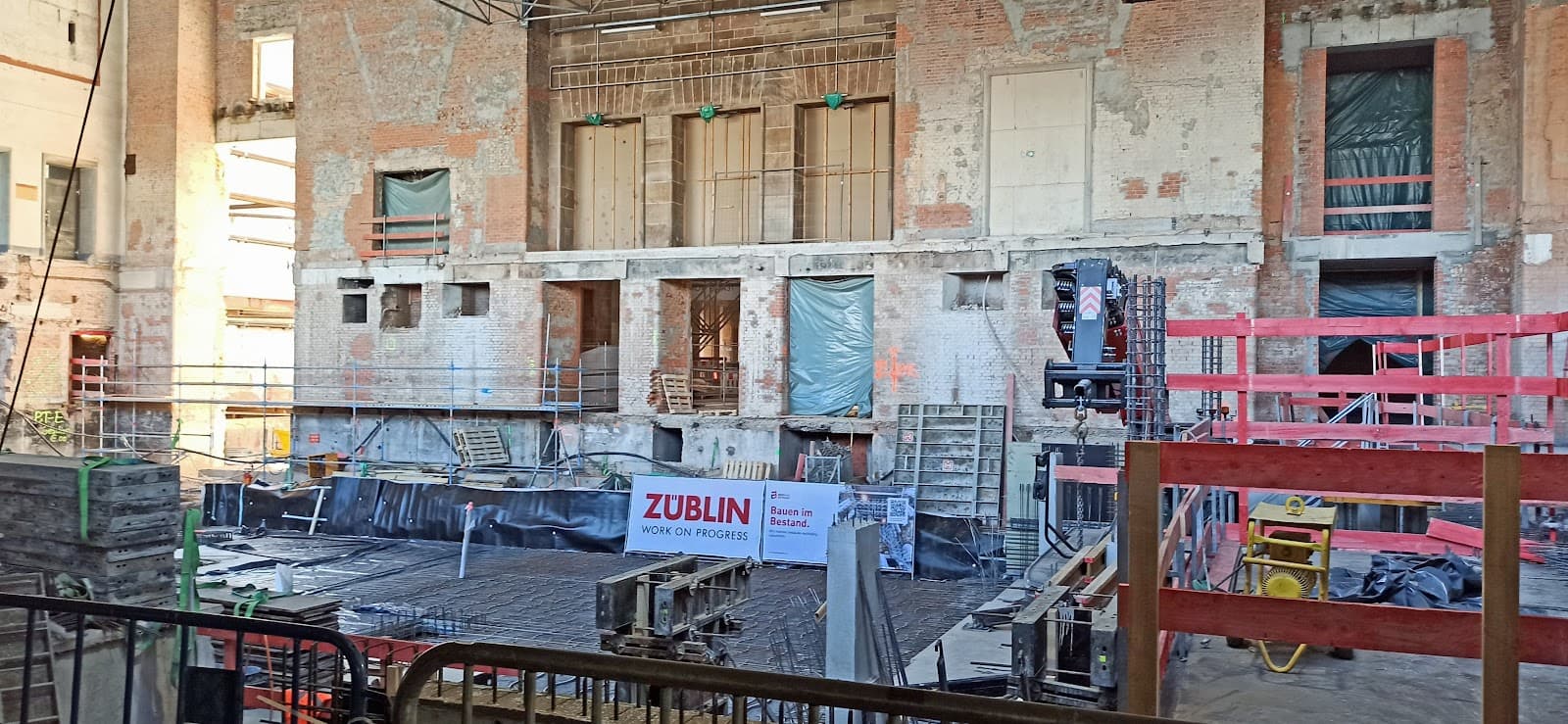 Stuttgart Hauptbahnhof Bonatzbau and Tower - Image 1