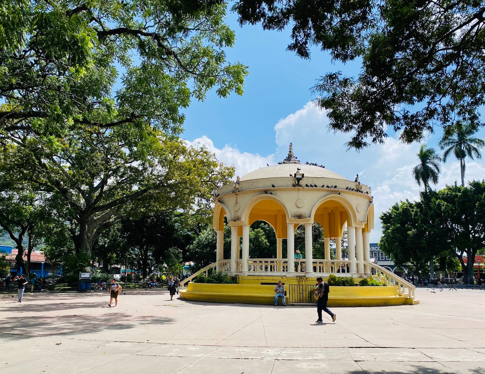 Parque Daniel Hernández Santa Tecla - Image 1