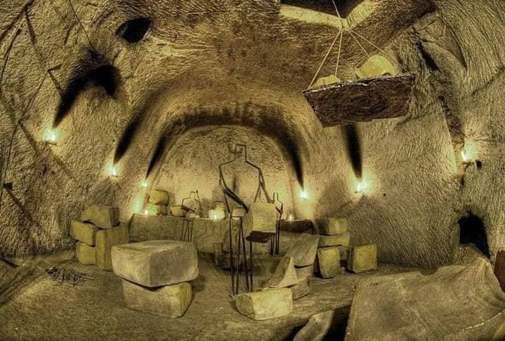 Borbonic Tunnel Raft Ride