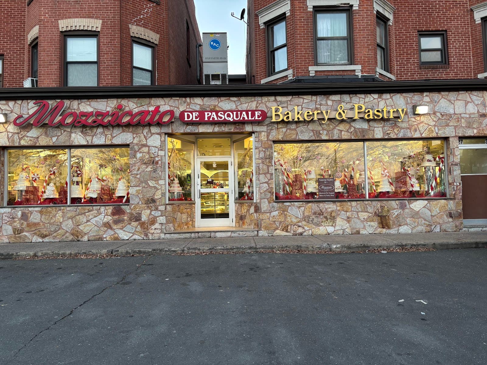 Franklin Avenue Little Italy - Image 1