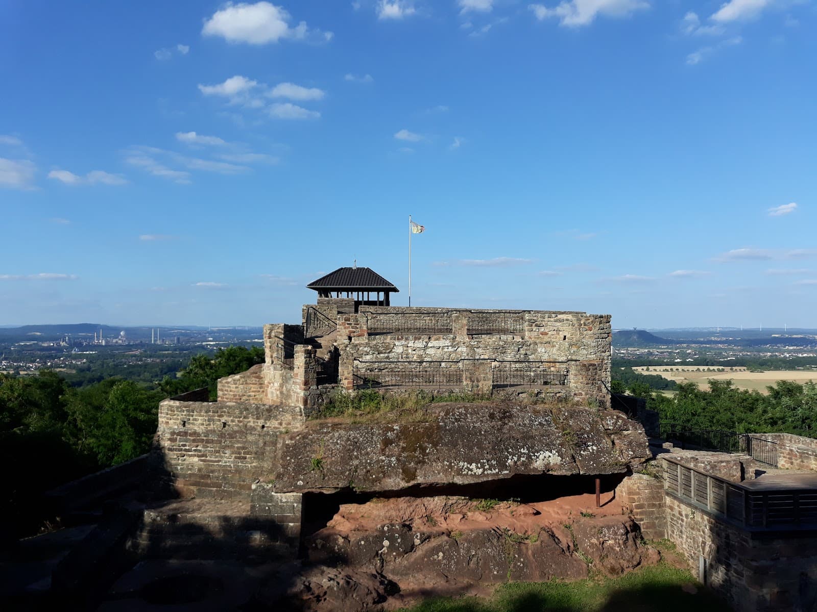 Teufelsburg Felsberg - Image 1