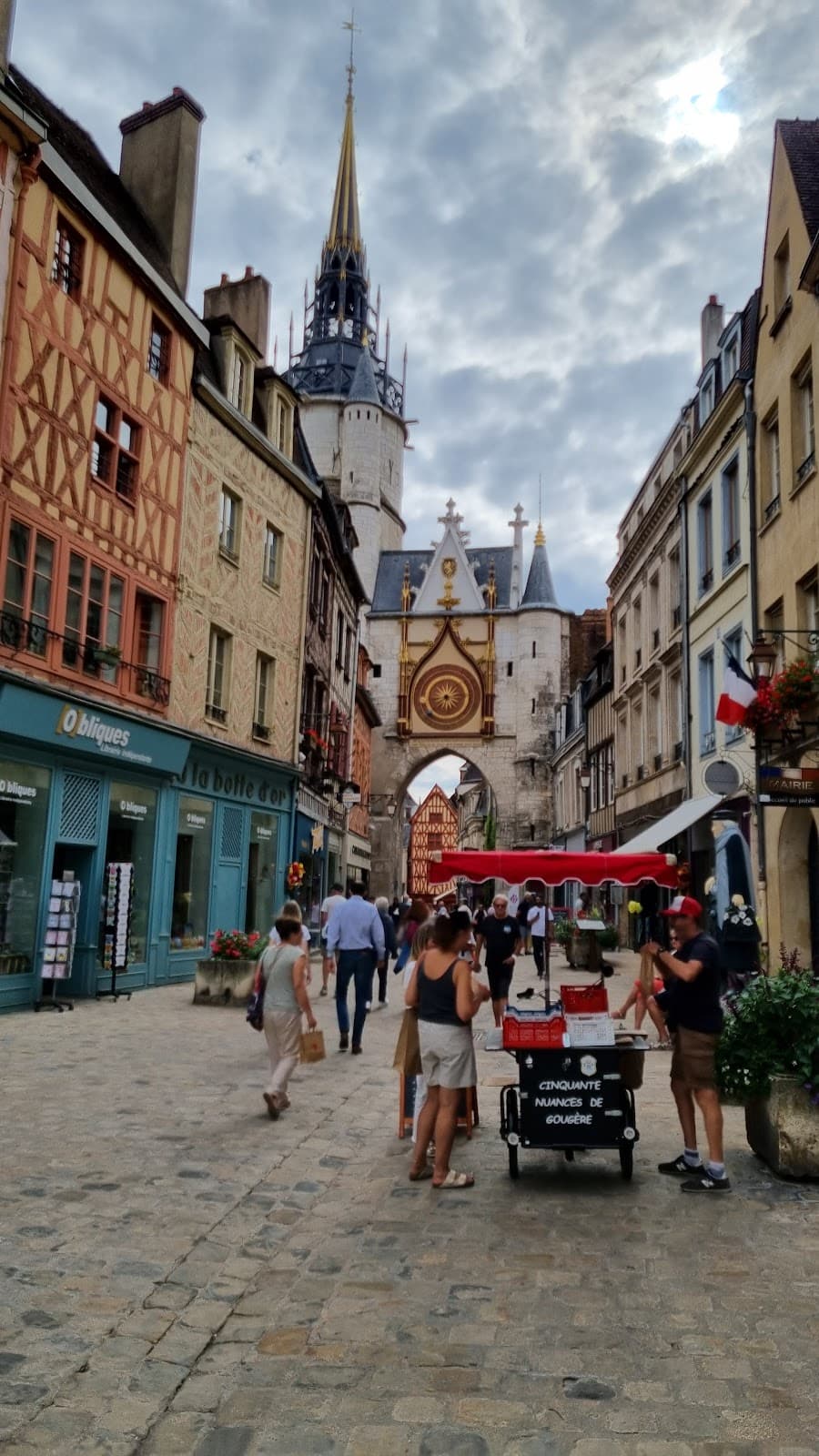 Old Town (Vieille Ville) - Image 1