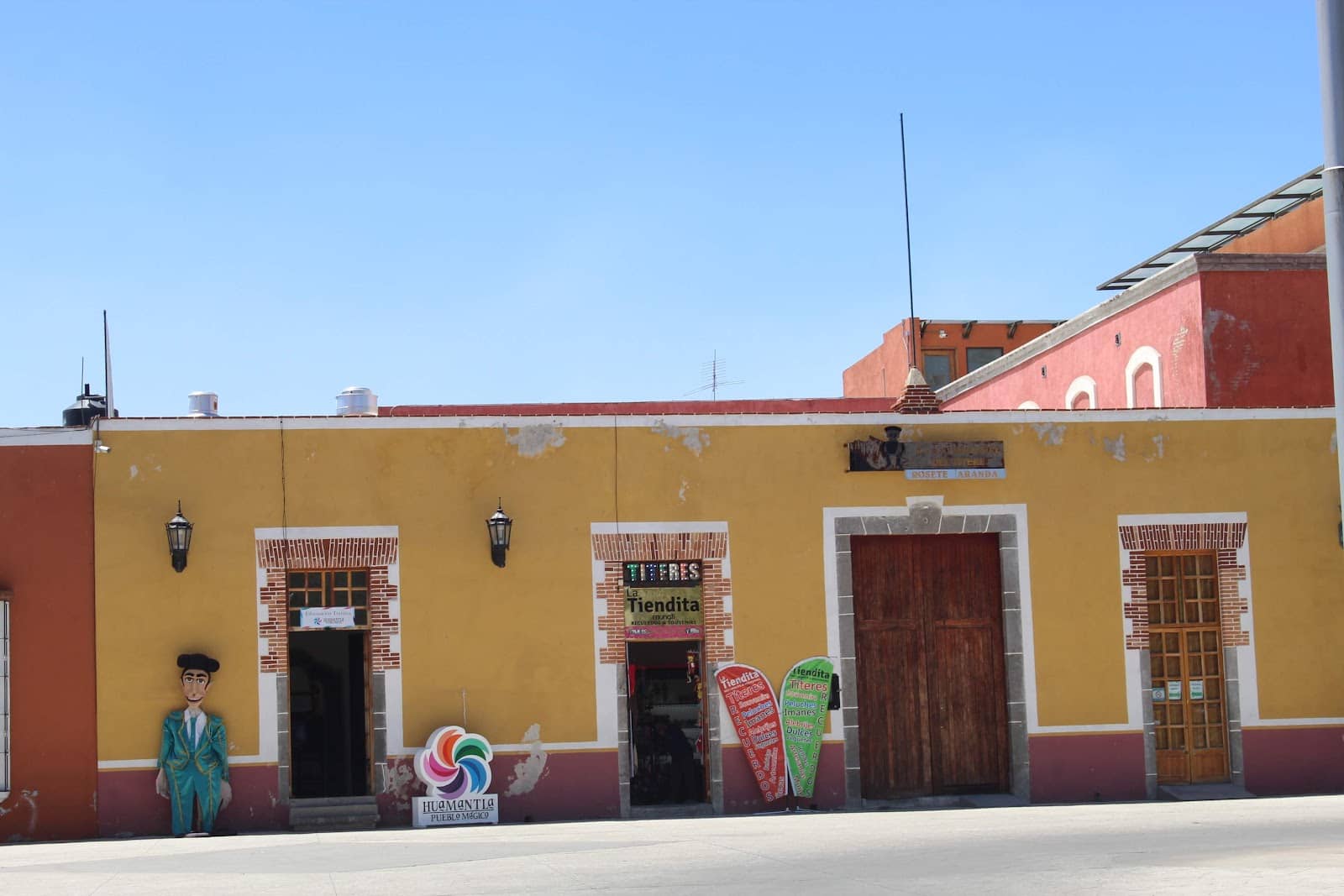 Weekend Puppet Shows