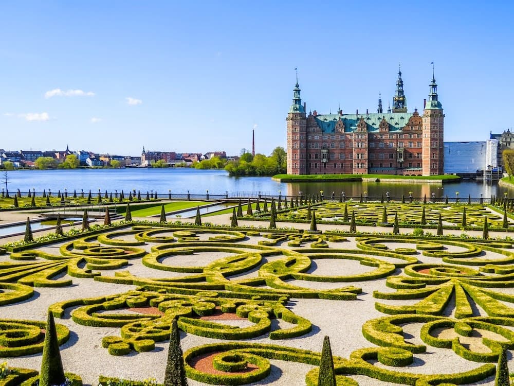 Frederiksborg Castle Gardens - Image 1