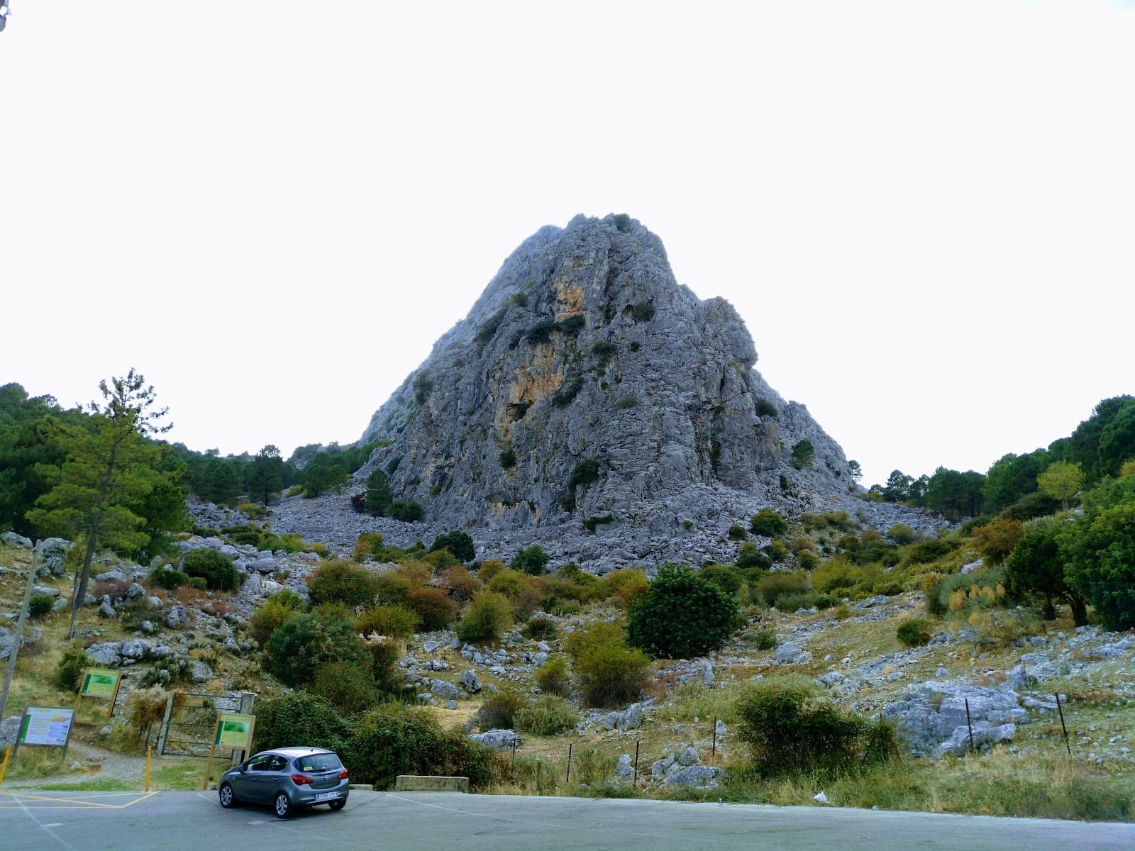 Simancón and Reloj Peaks - Image 1