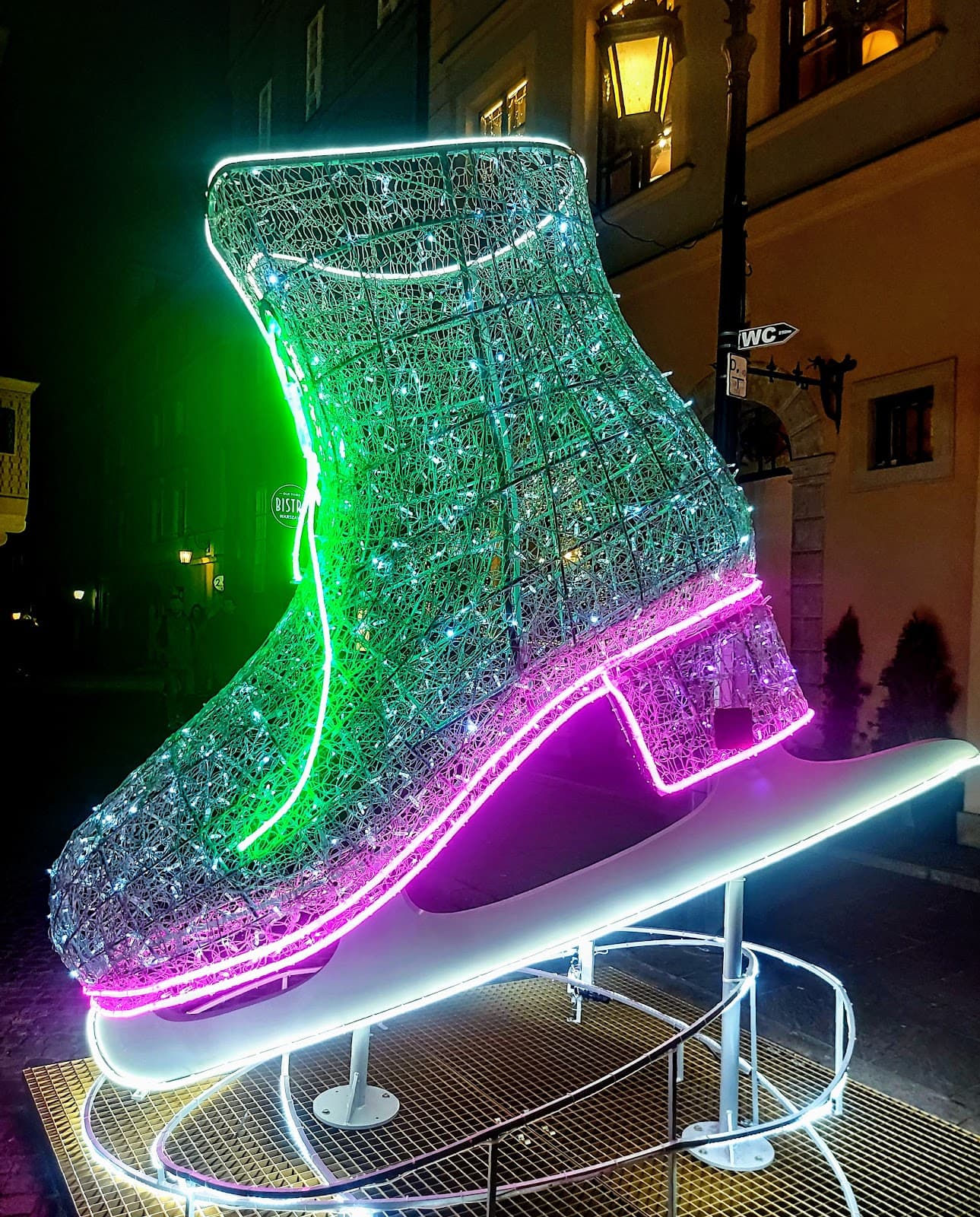 Old Town Market Square Warsaw - Image 1