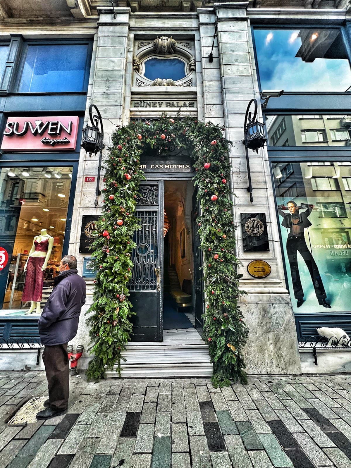 Mavi, Istanbul - Image 1