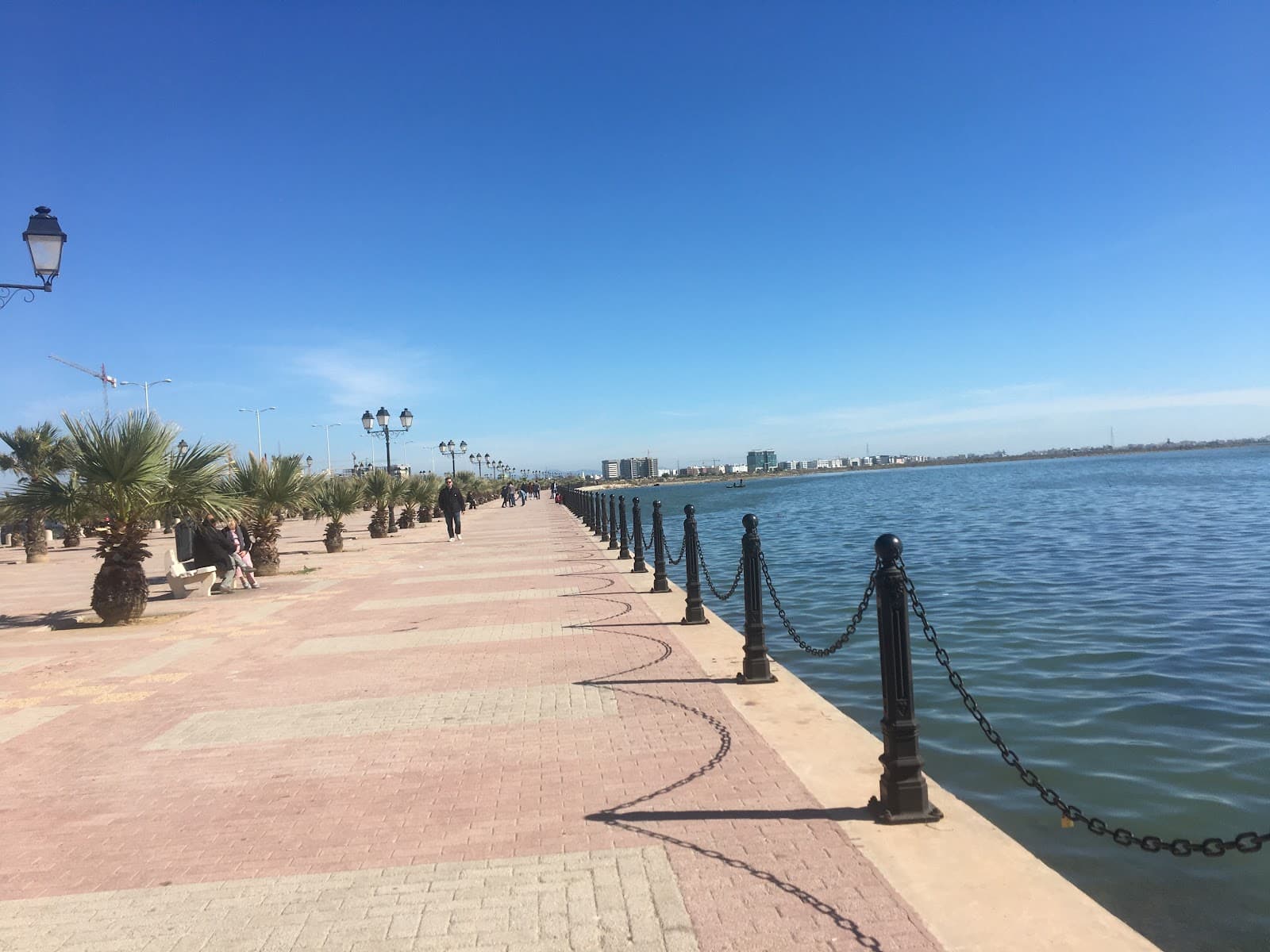 Berges du Lac 2 Promenade - Image 1