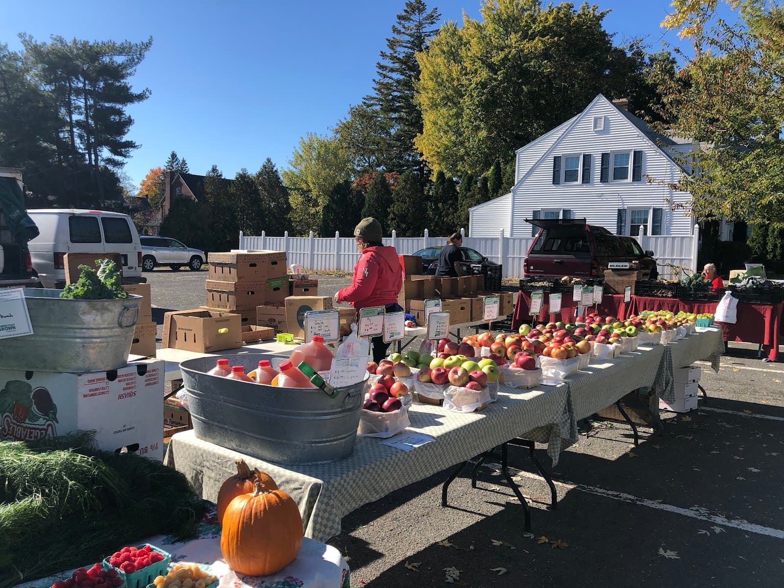 West Hartford Farmers Market - Image 1