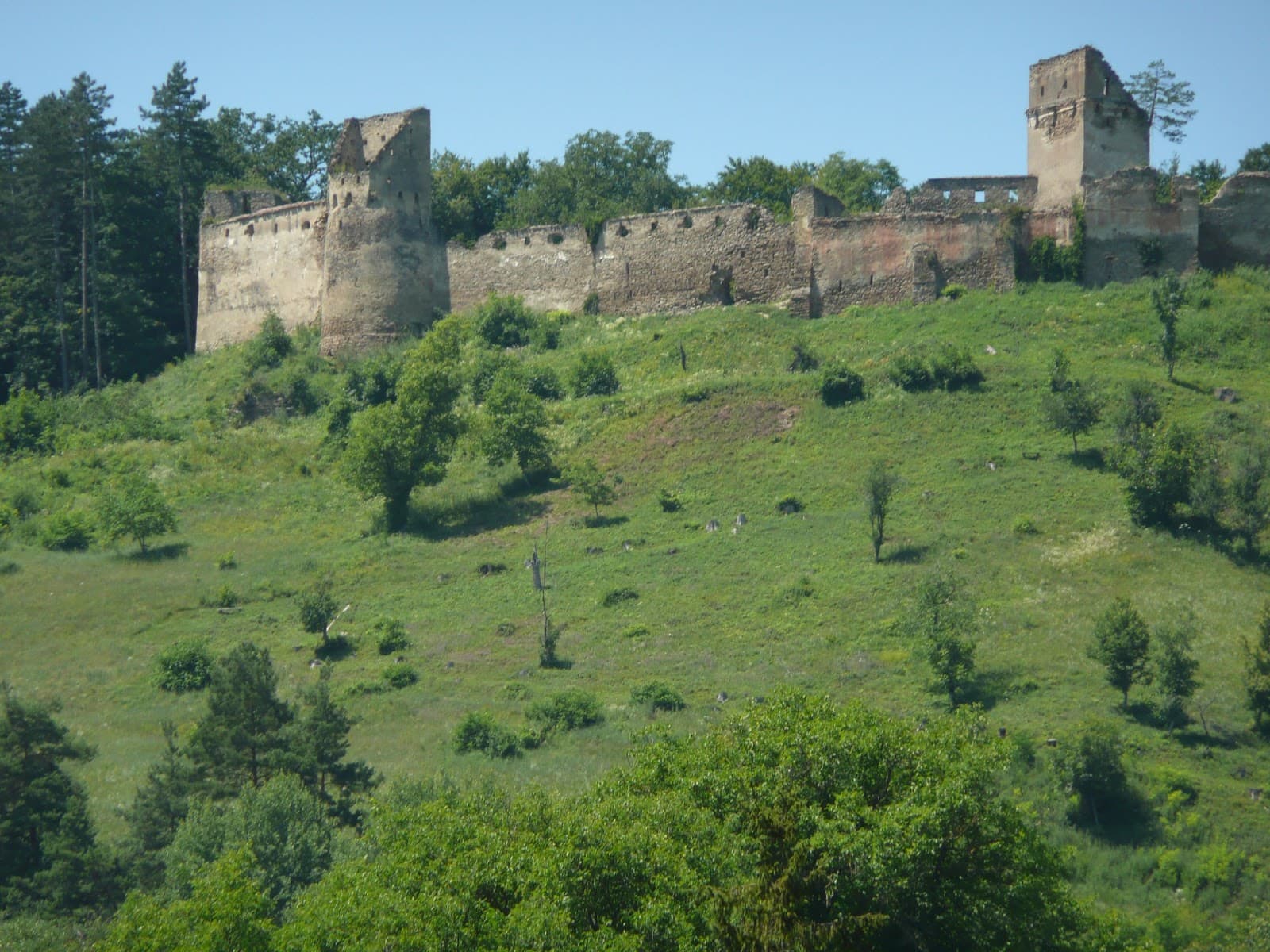 Saschiz Peasant Fortress Ruins - Image 1