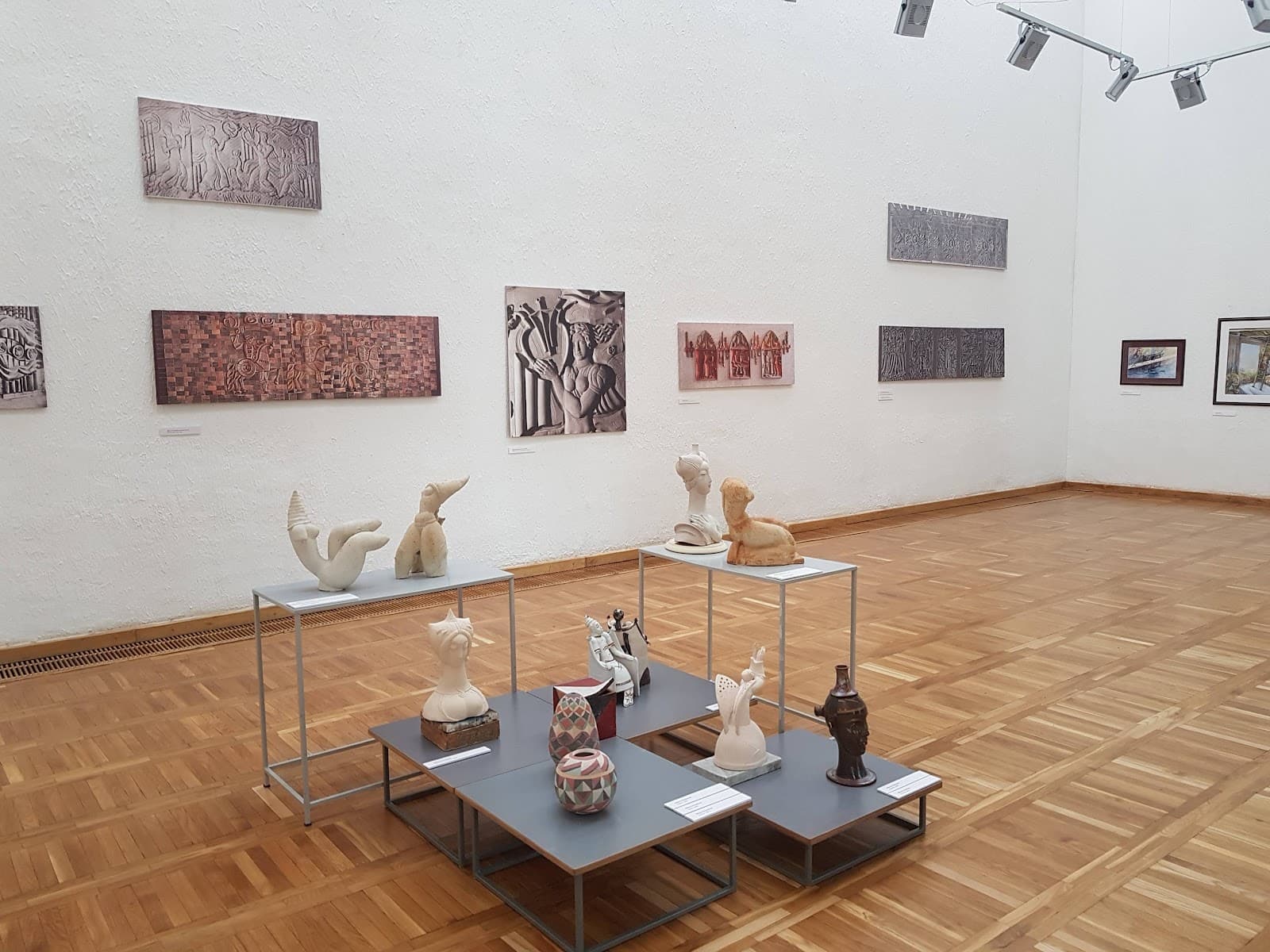 Šiauliai Art Gallery - Image 1
