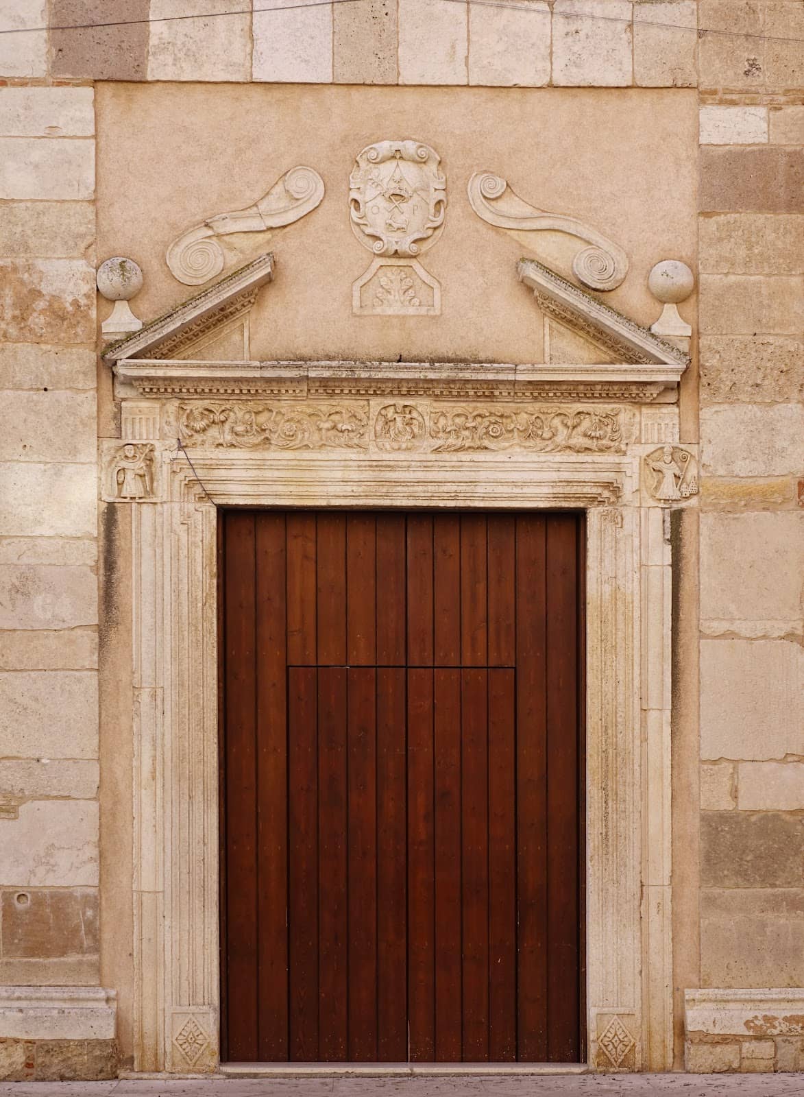 Marble Altars and Altarpieces