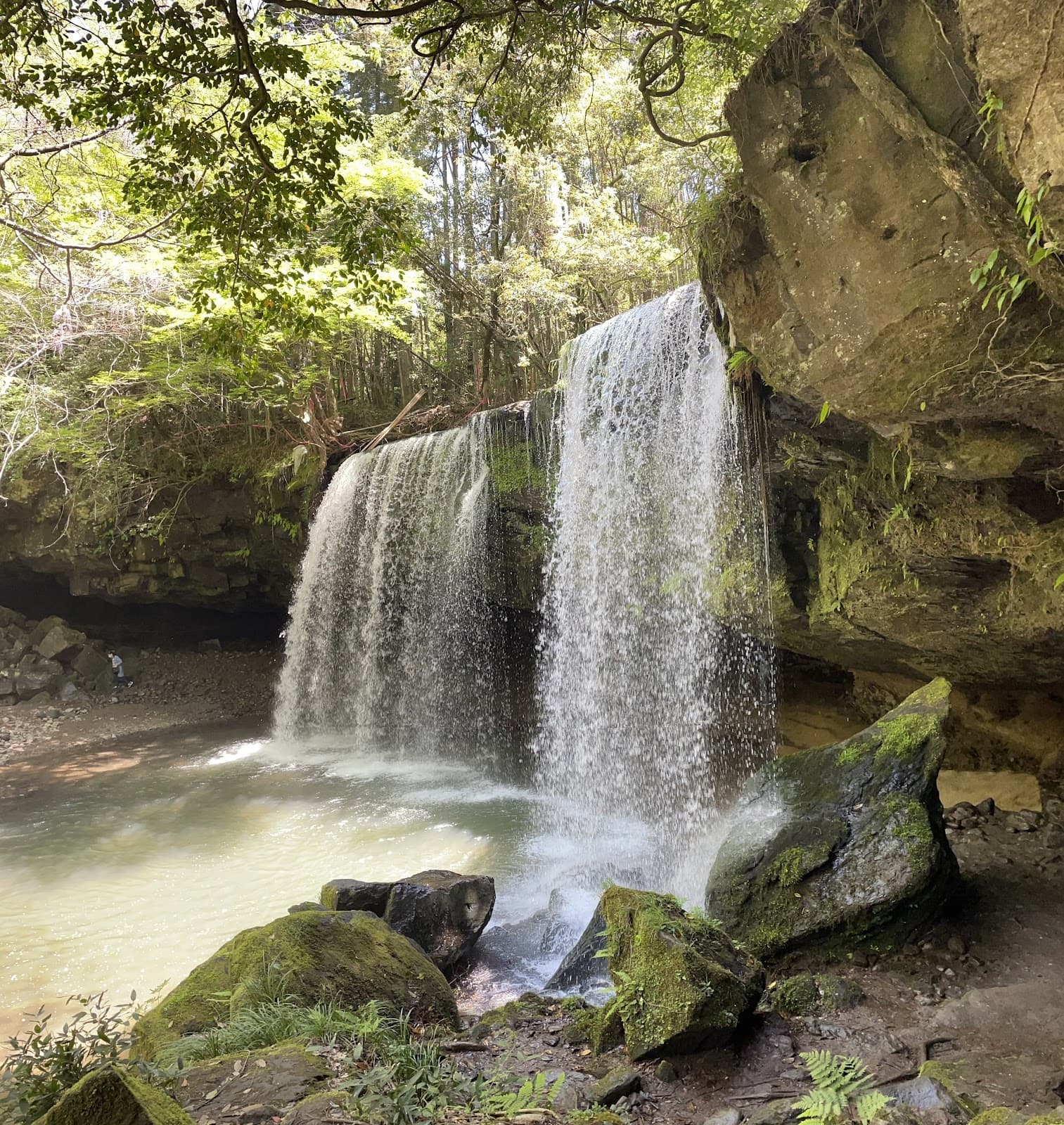Nabegataki Falls - Image 1