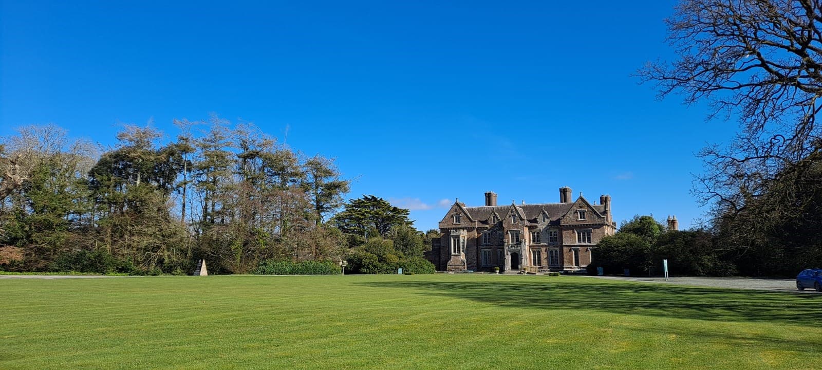 Wells House & Gardens - Image 1