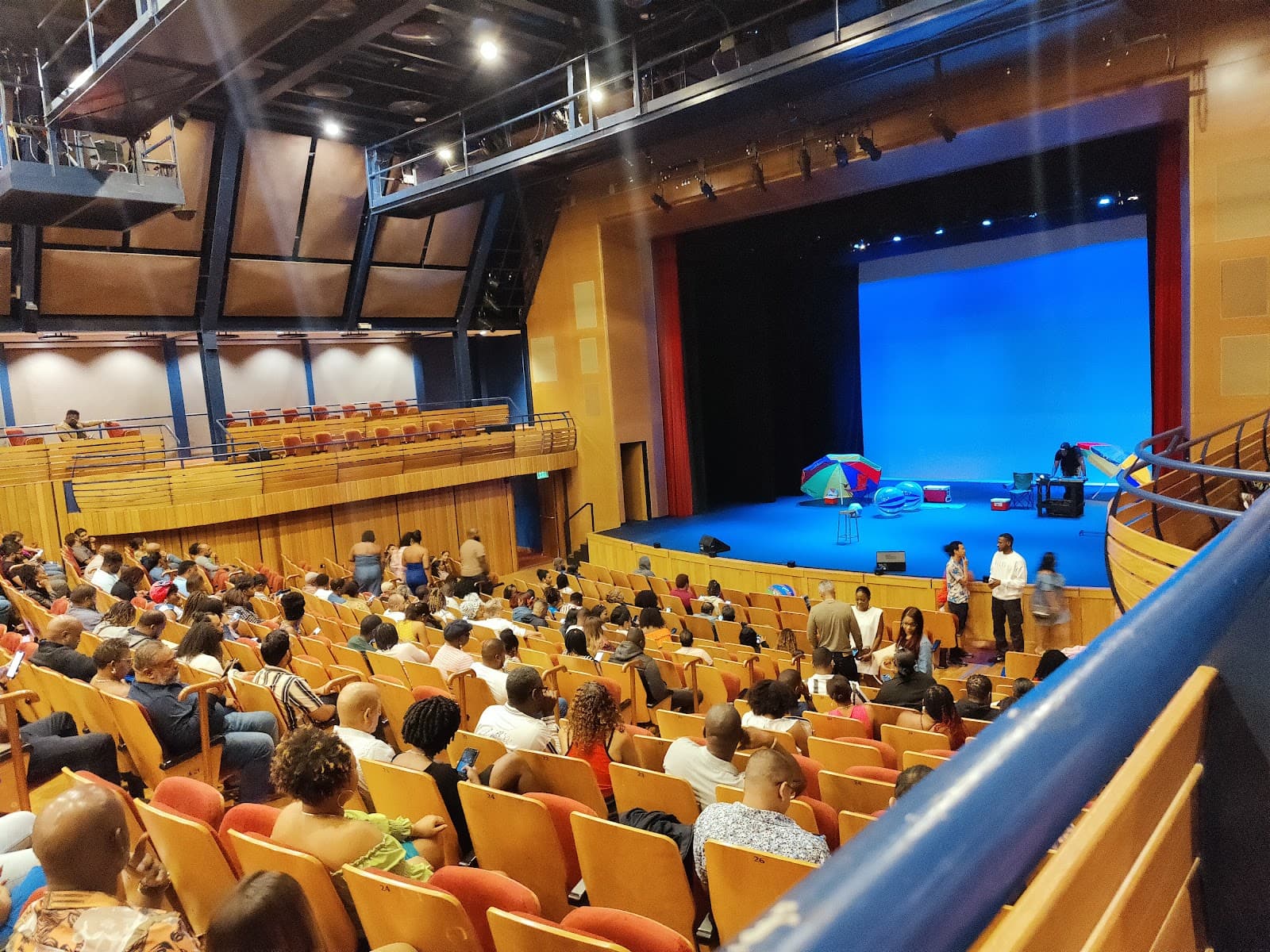 Queen's Hall - Image 1