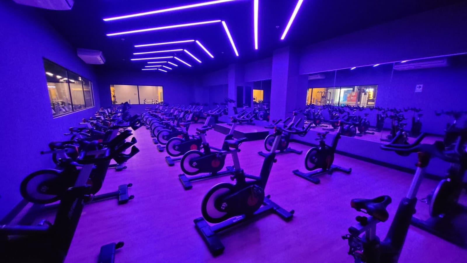 SmartFit Gym Lima Peru - Image 1