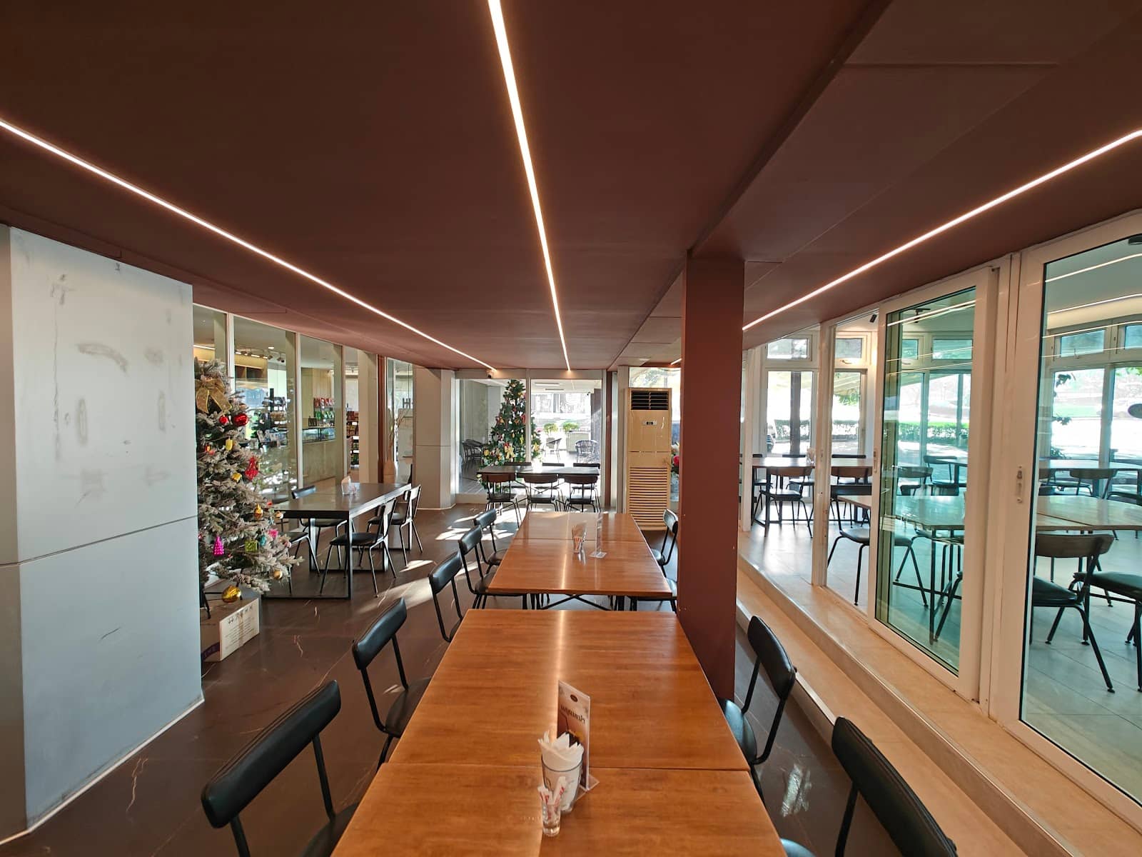 The Tea Room Ambiance