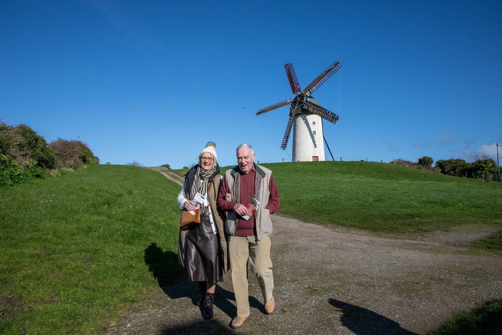 Coastal Stroll & Harbour Views