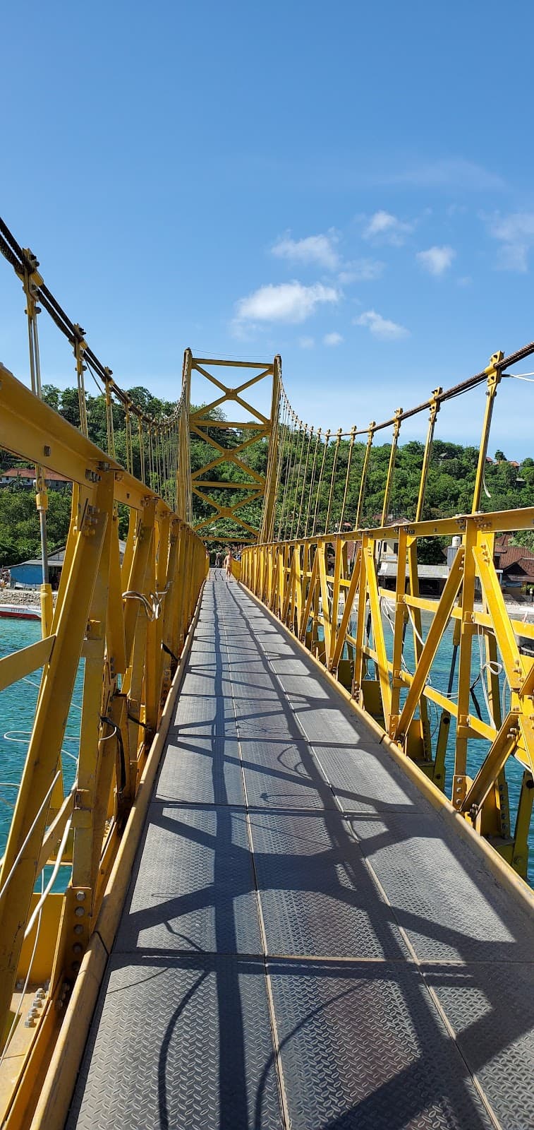 Yellow Bridge Lembongan Ceningan - Image 1