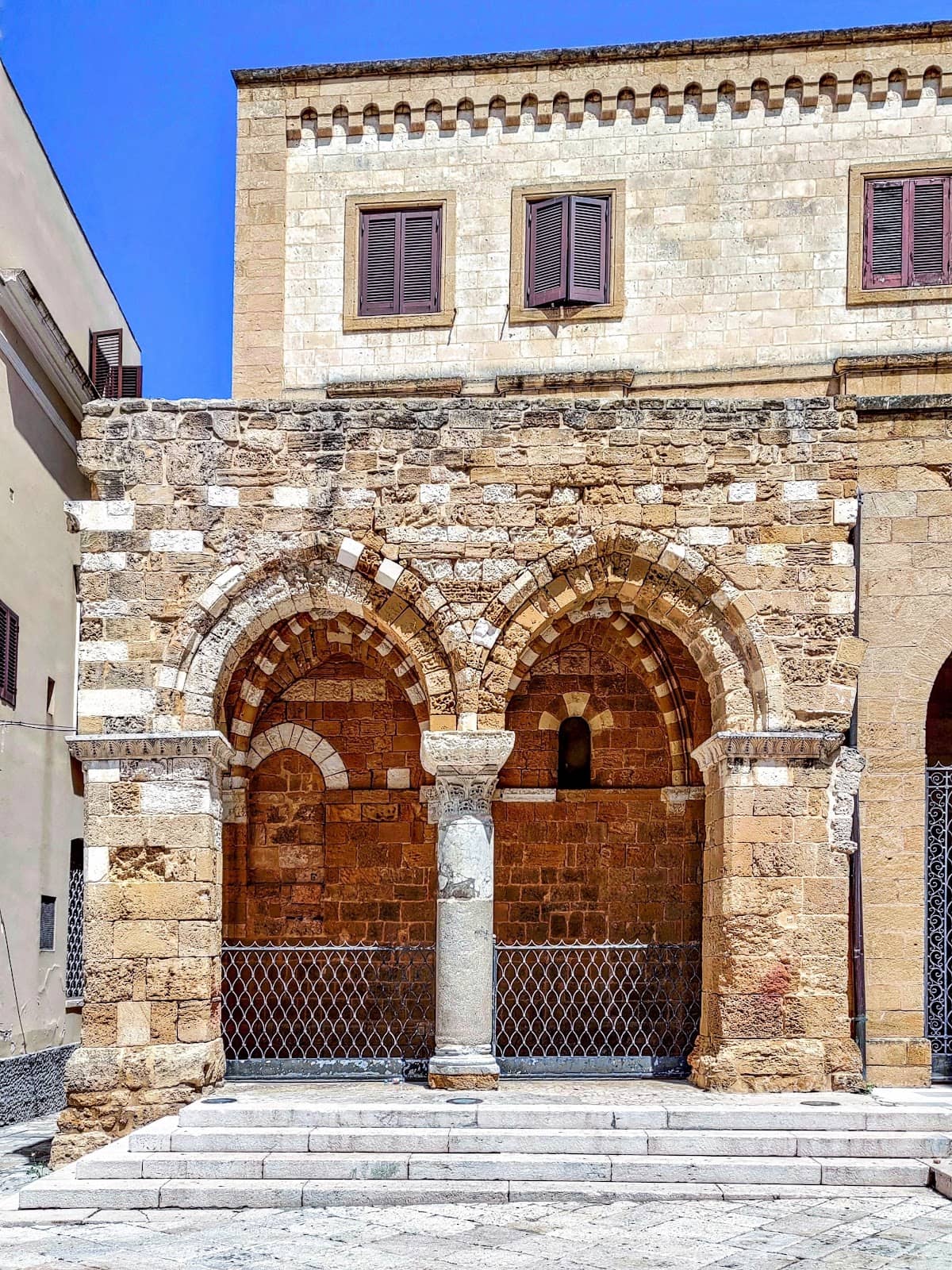 Carparo Stone Details