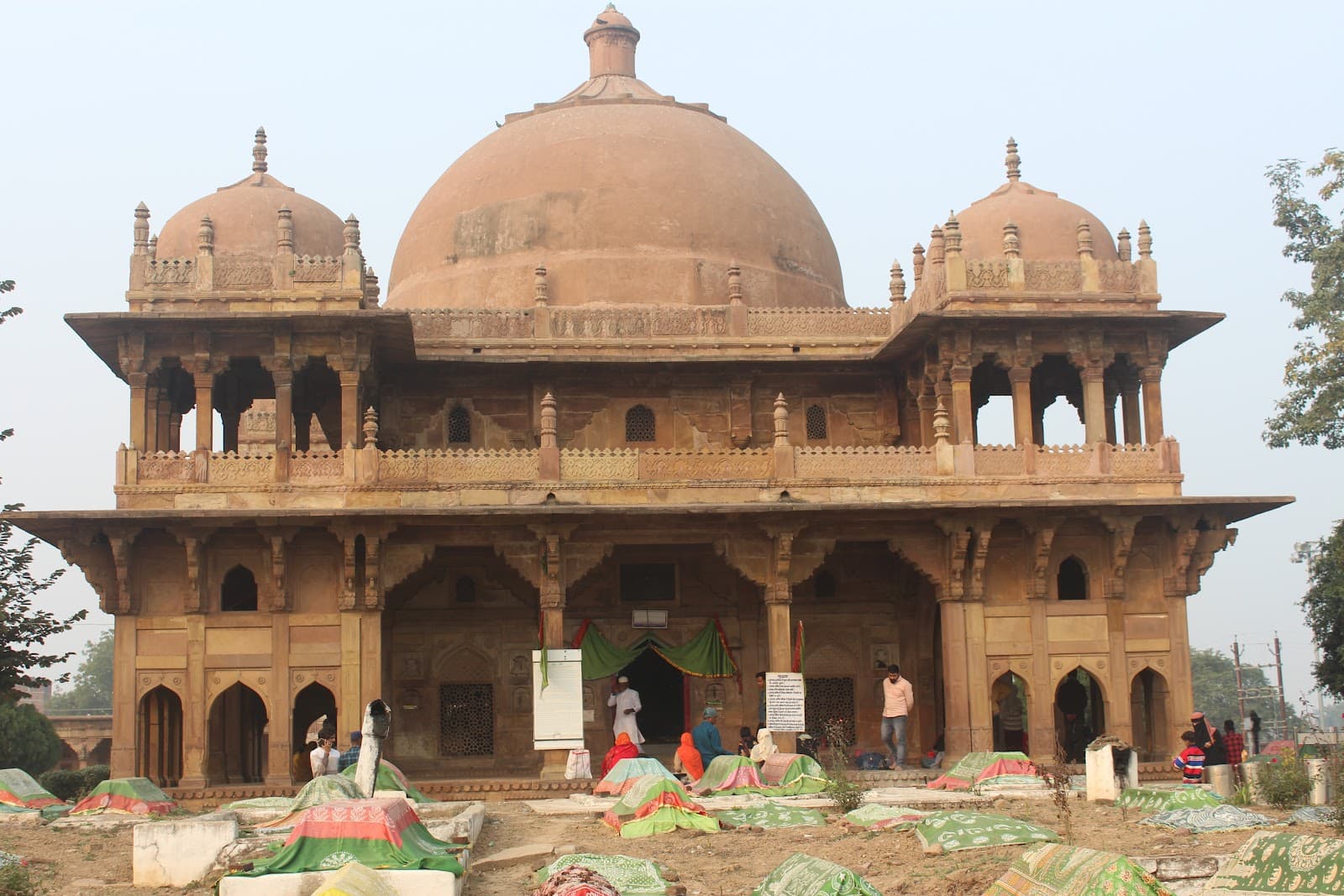 Chhoti Dargah Maner - Image 1