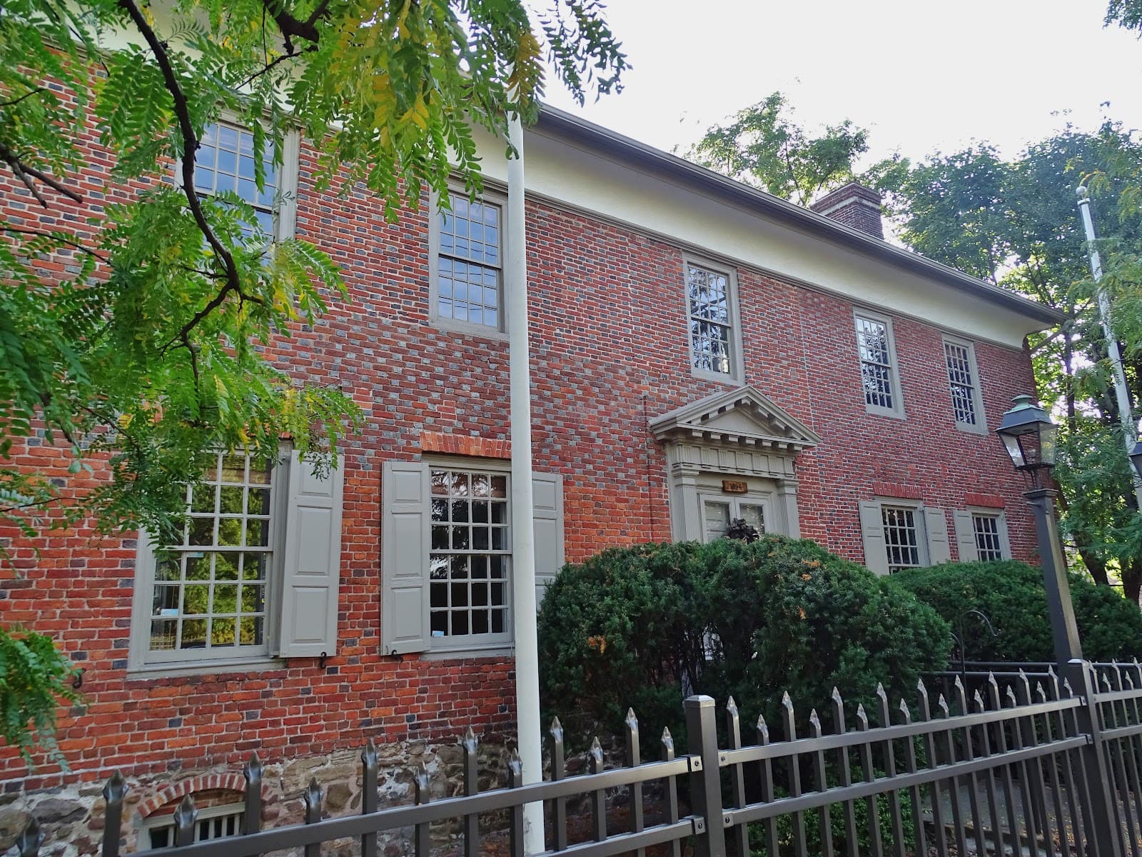 Belcher–Ogden Mansion - Image 1
