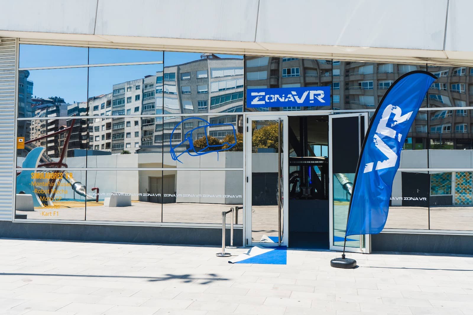 Live DJ & Entertainment