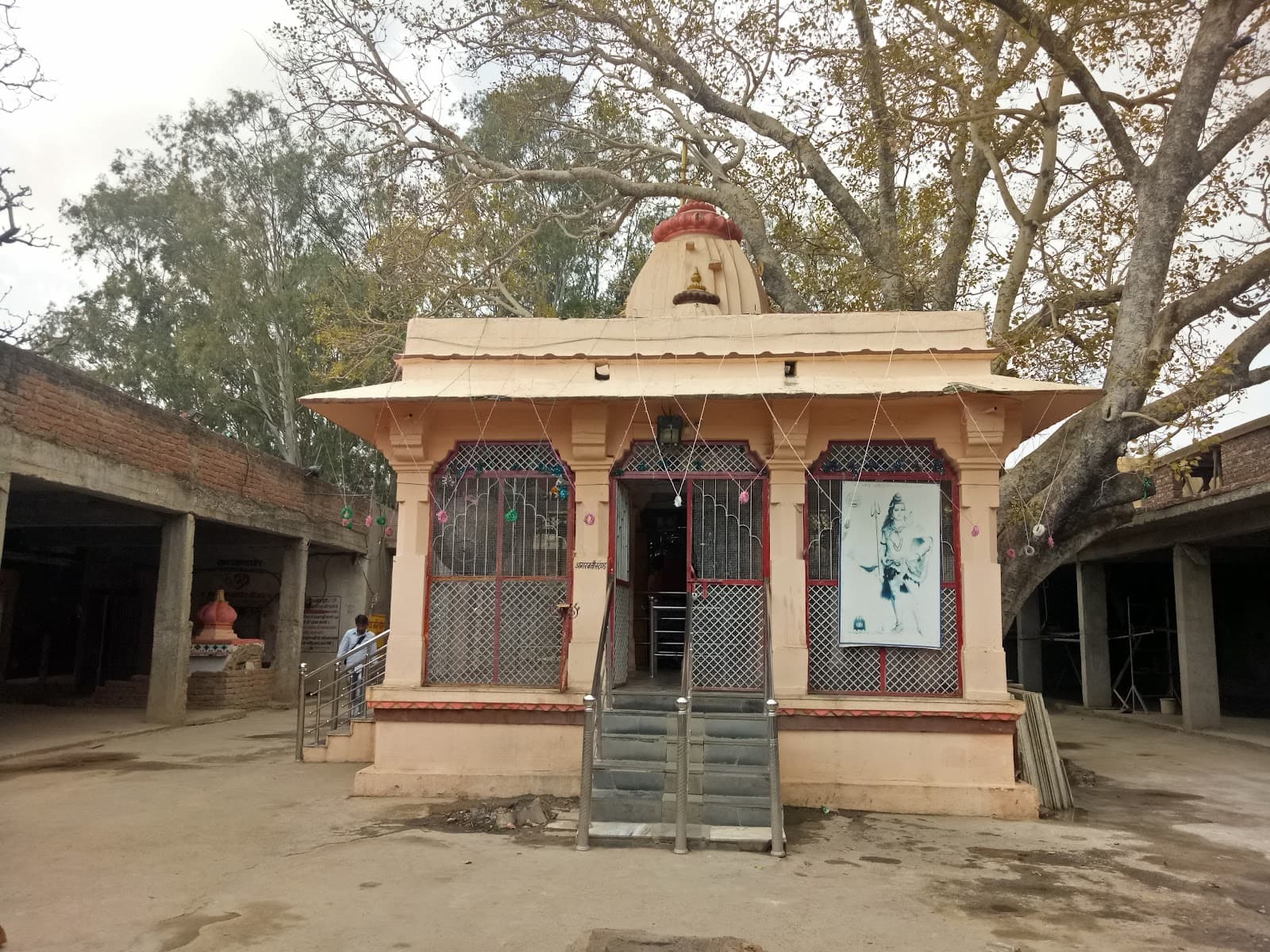 Ubeshwar Mahadev Temple - Image 1