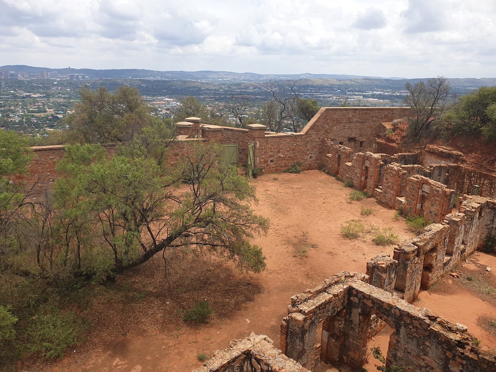 Fort Wonderboompoort Ruins - Image 1