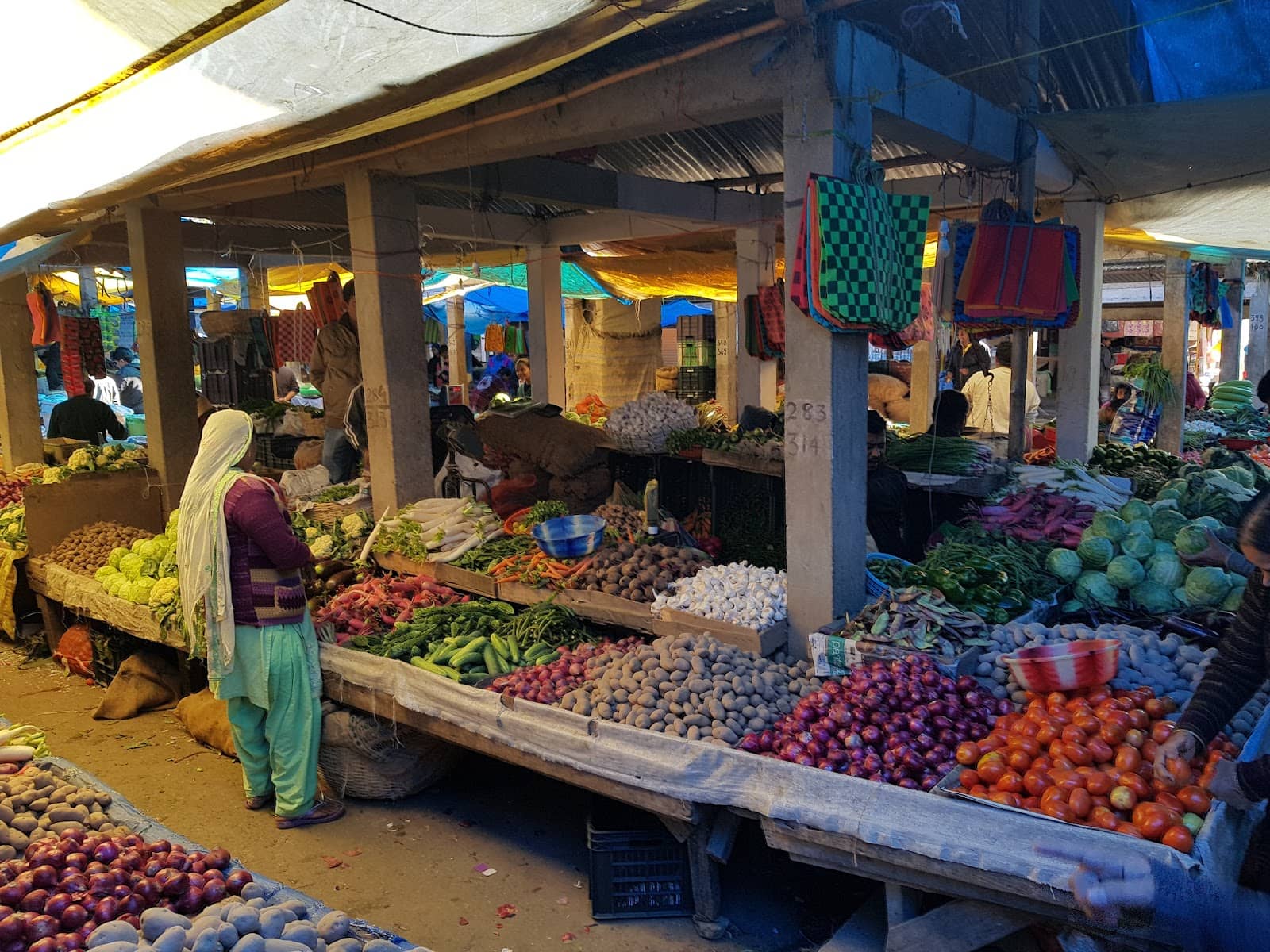 Handicrafts & Souvenirs