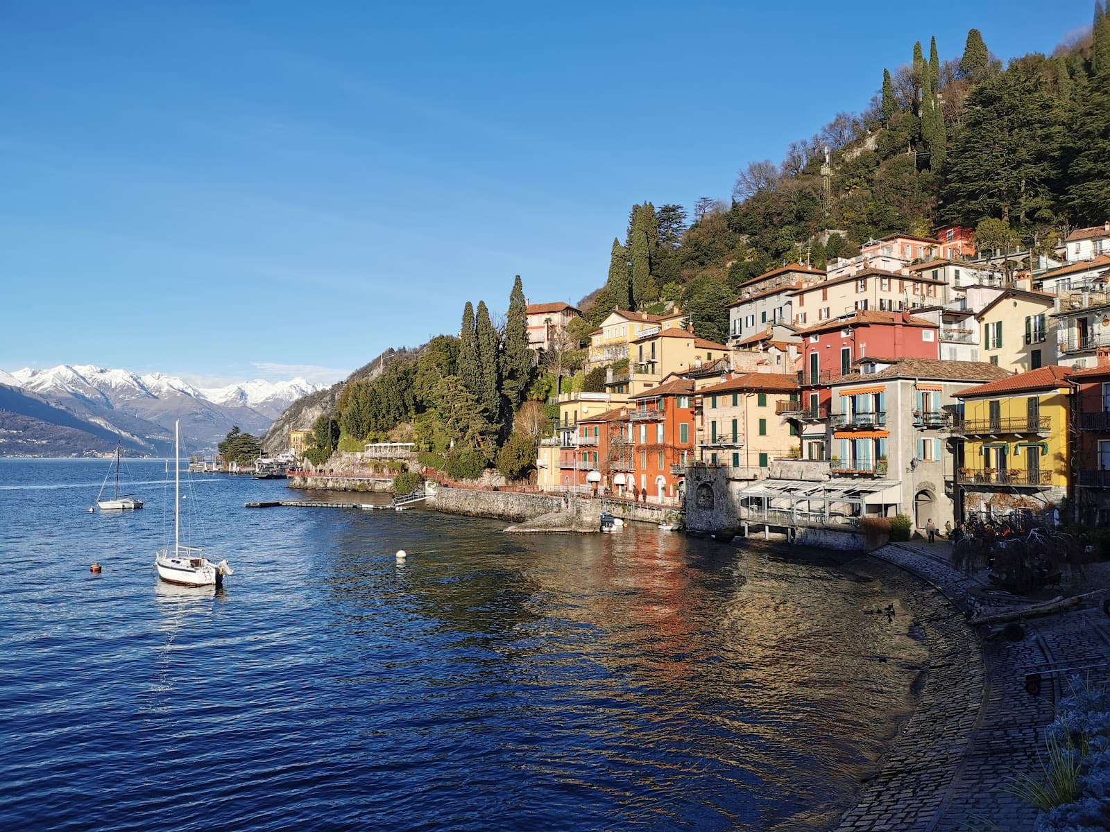 Varenna Old Town and Riva Grande - Image 1