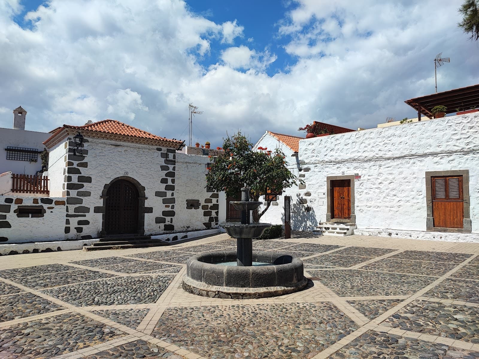 San Francisco Quarter Telde - Image 1