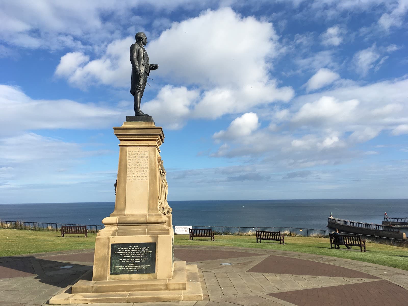 Whalebone Arch and Captain Cook Statue - Image 1
