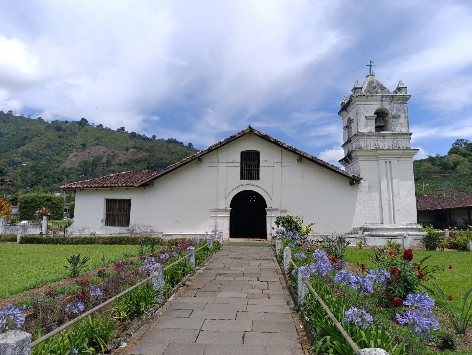 Orosi Church & Museum - Image 1